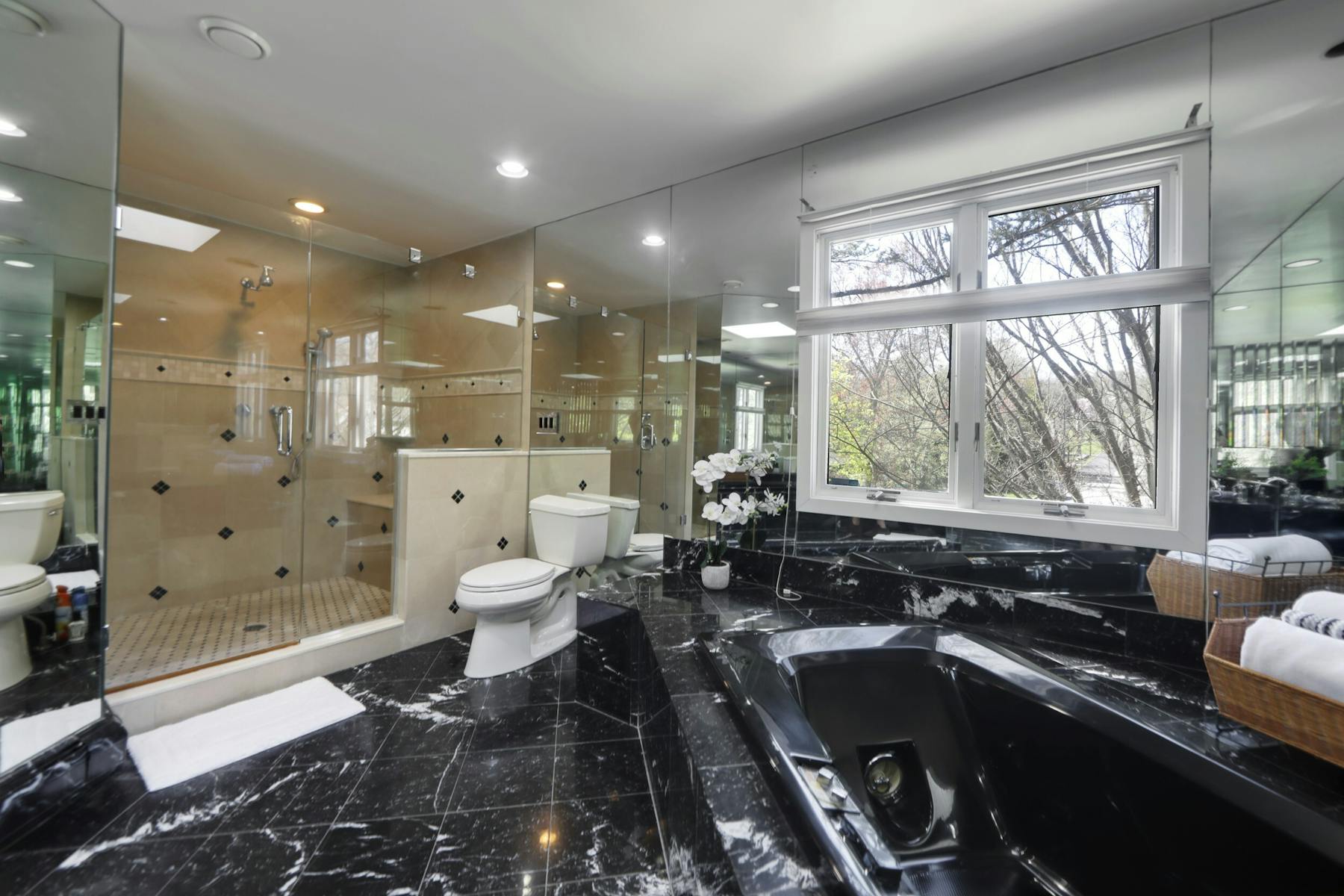 27 Gloria Drive 