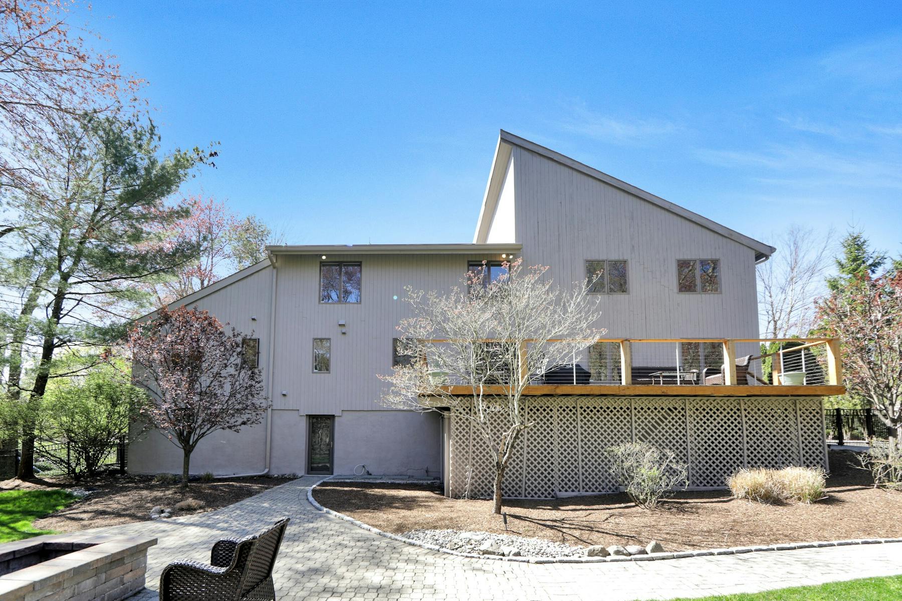 27 Gloria Drive 