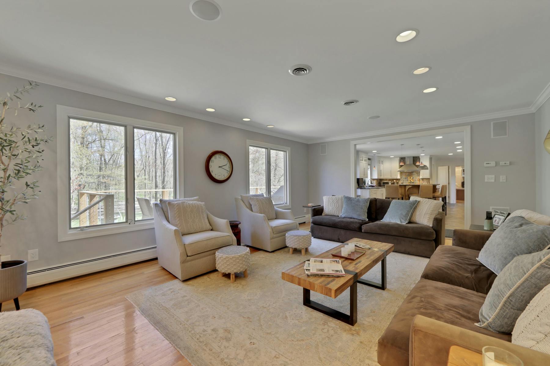 27 Gloria Drive 