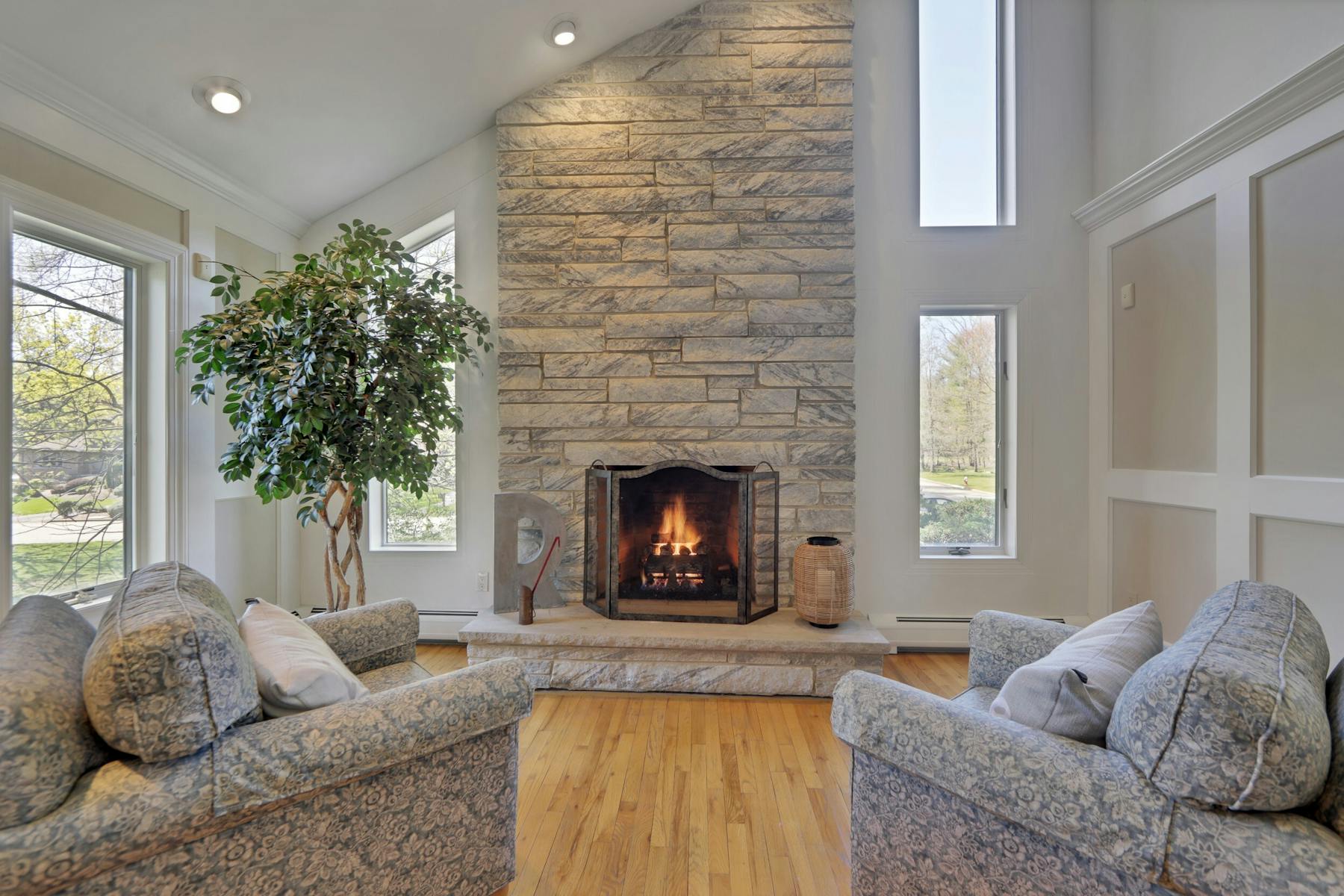 27 Gloria Drive 