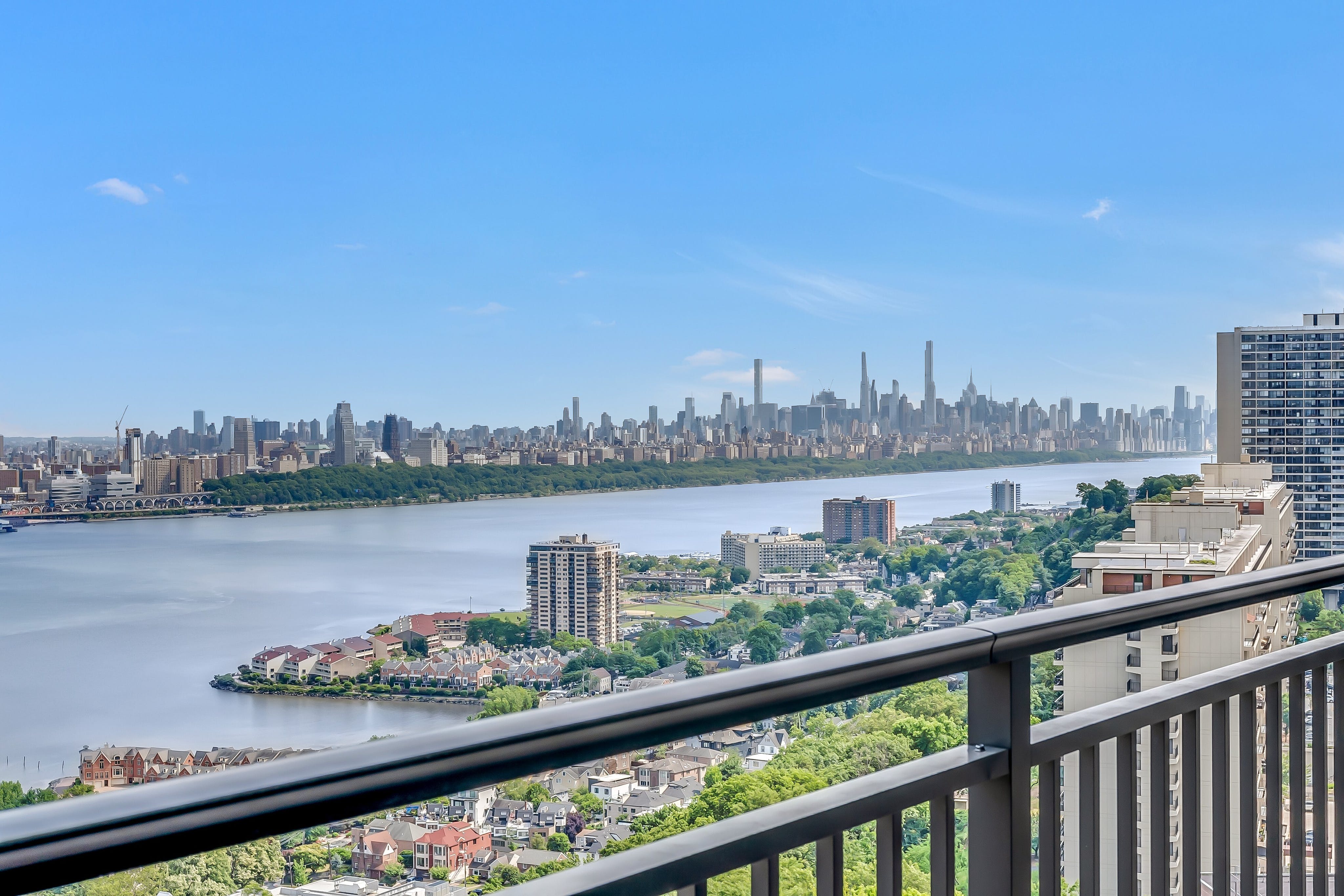 1500 Palisade Avenue Unit# 19B