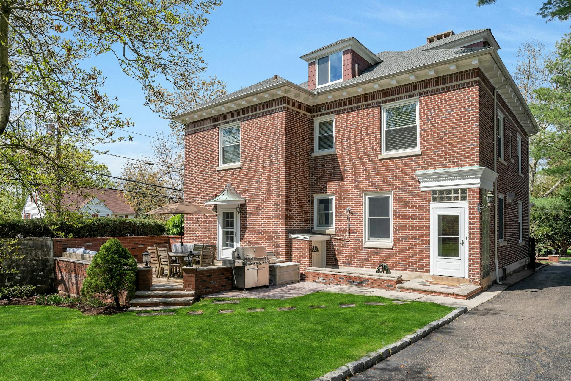 2 Sisson Terrace