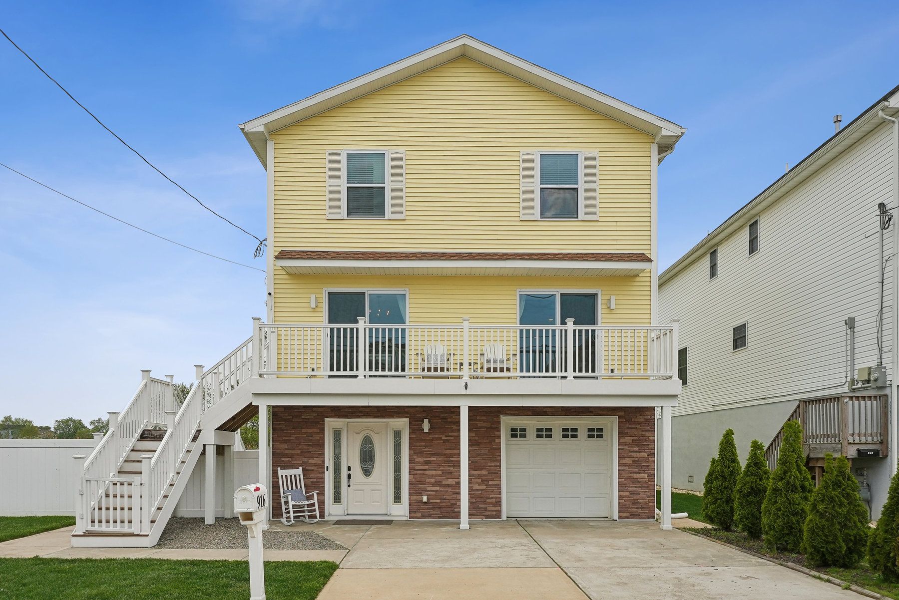 916 2nd Street