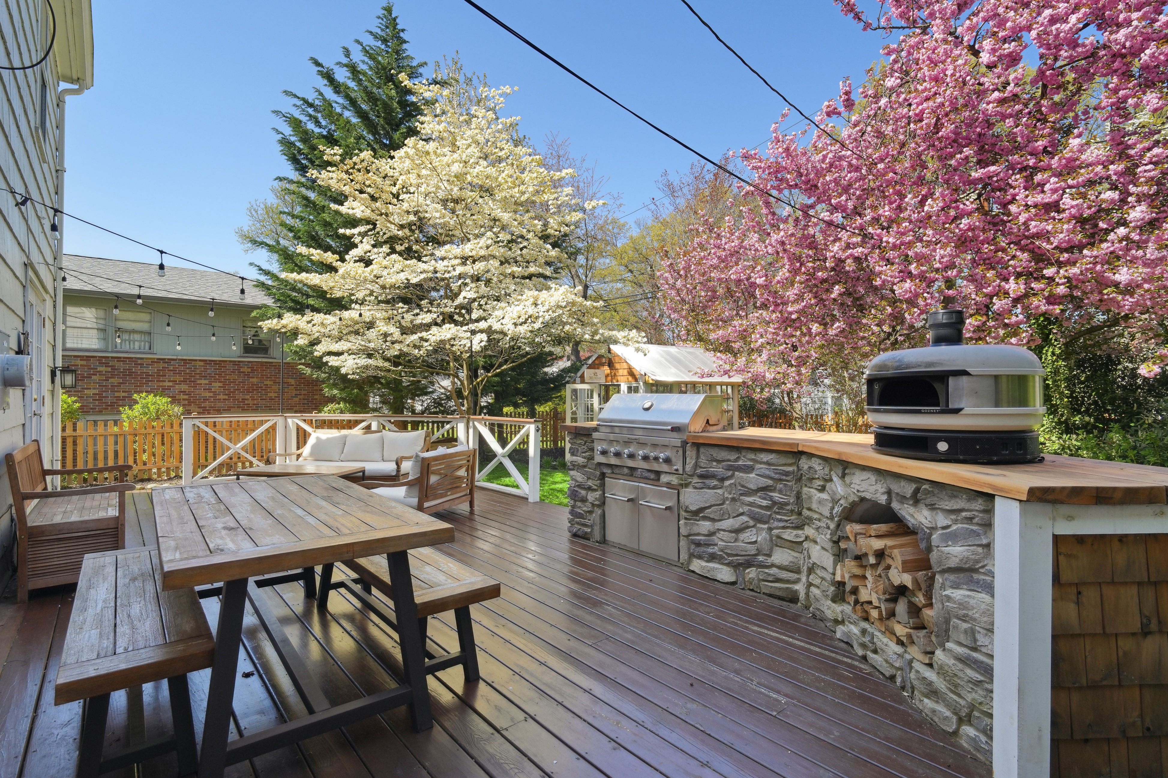 911 Midwood Drive 