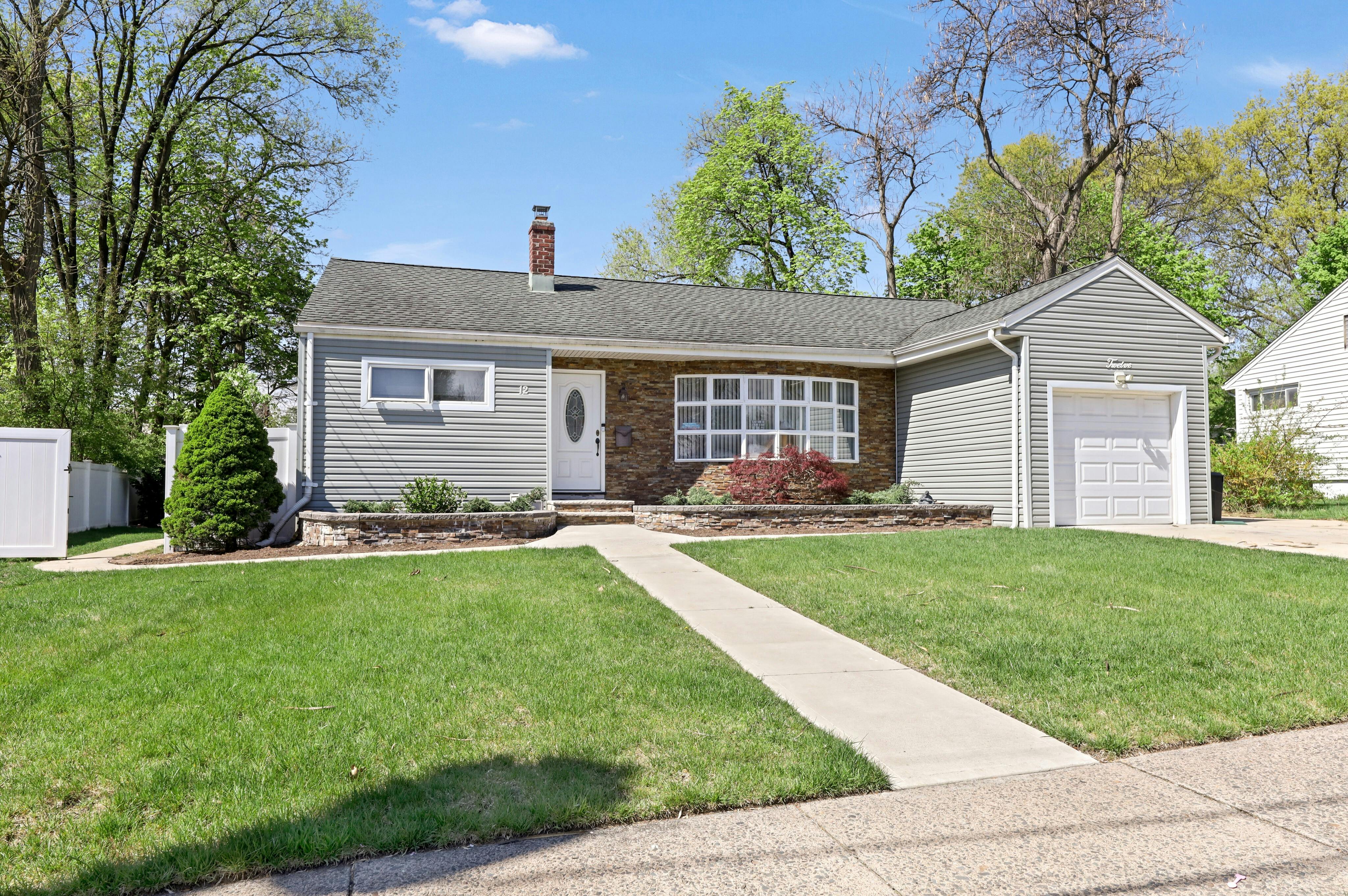 12 Harlow Crescent 