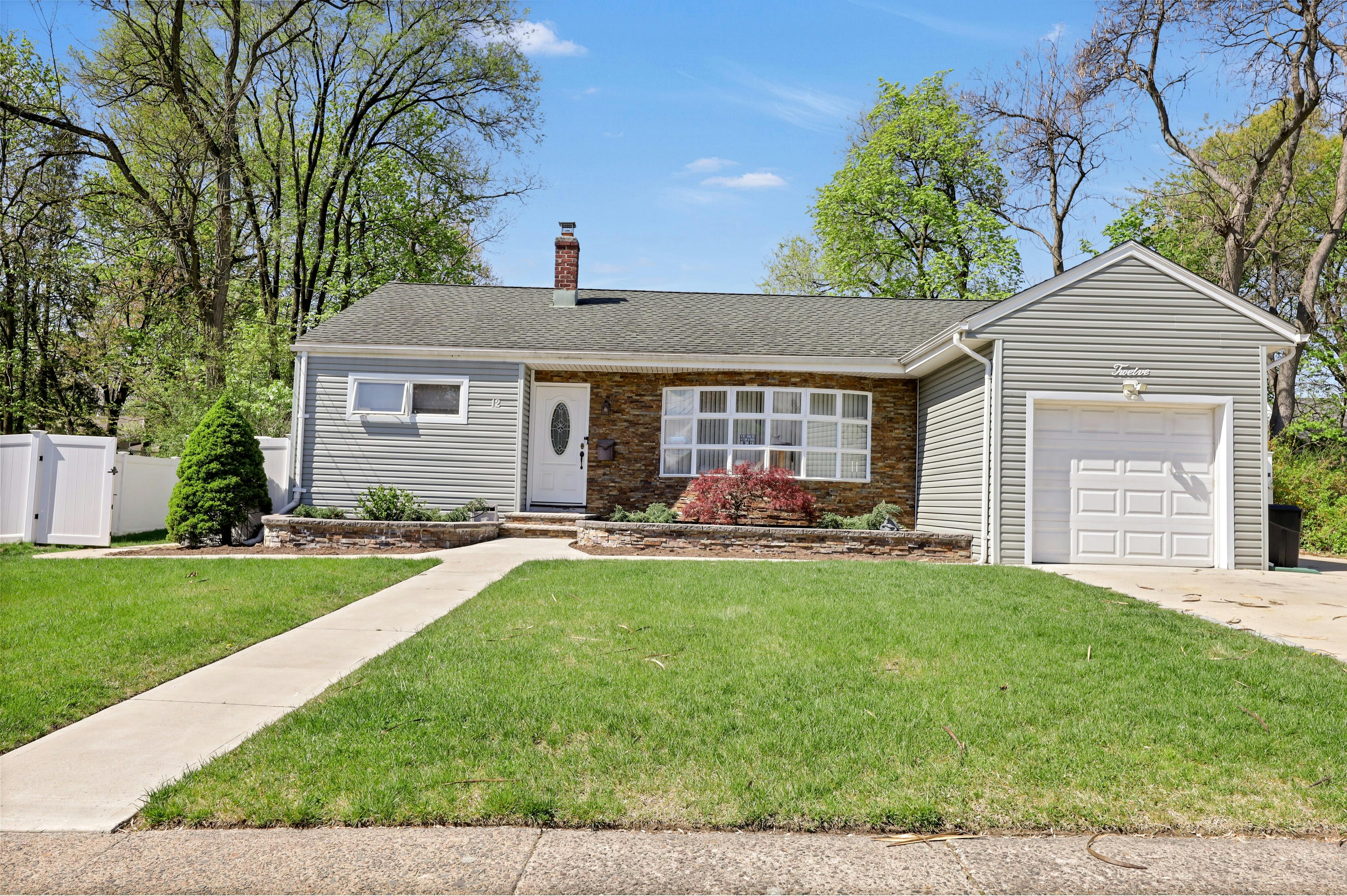 12 Harlow Crescent 
