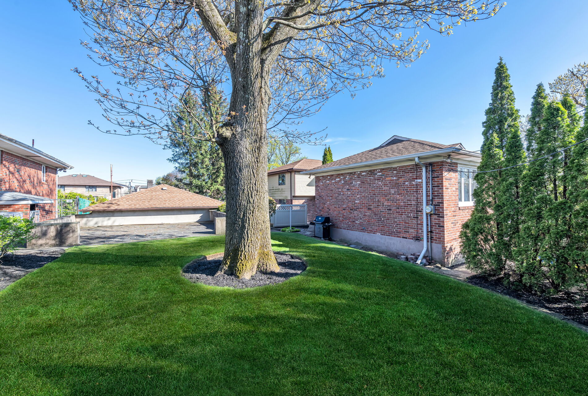 19 Hillcrest Avenue 