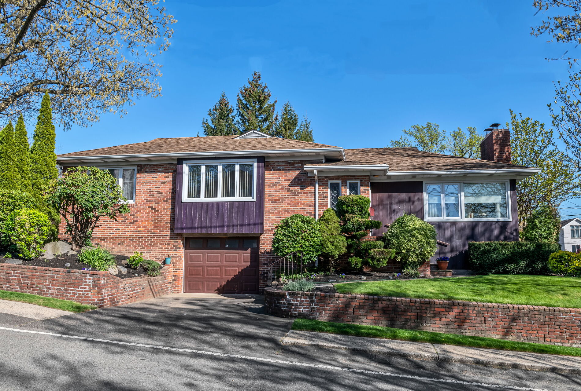 19 Hillcrest Avenue 