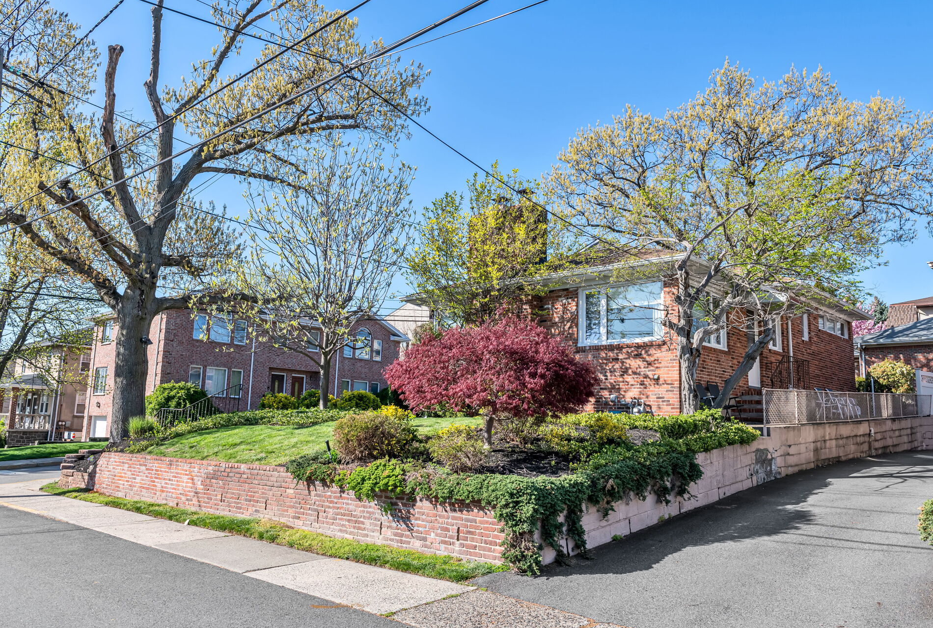 19 Hillcrest Avenue 