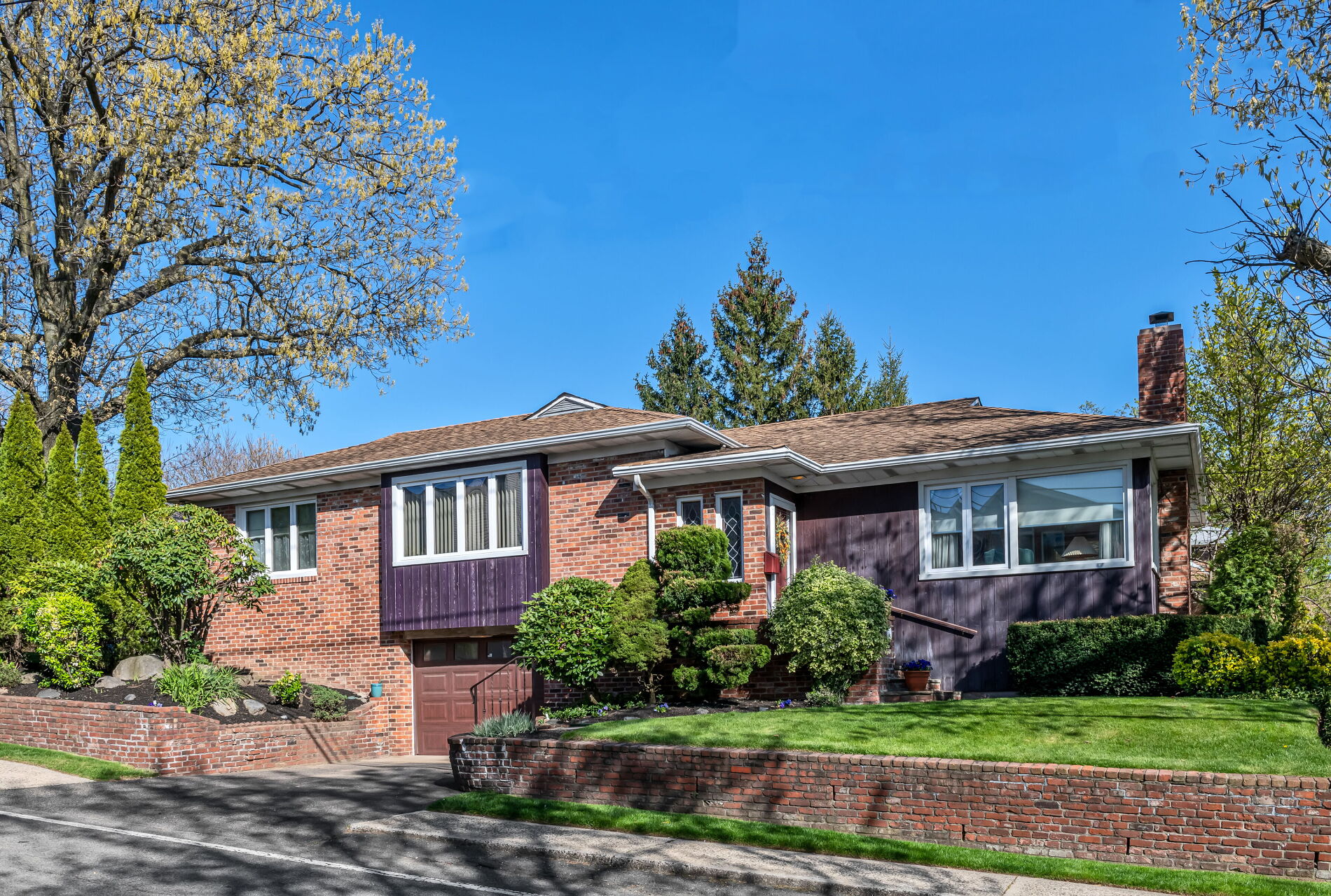 19 Hillcrest Avenue 