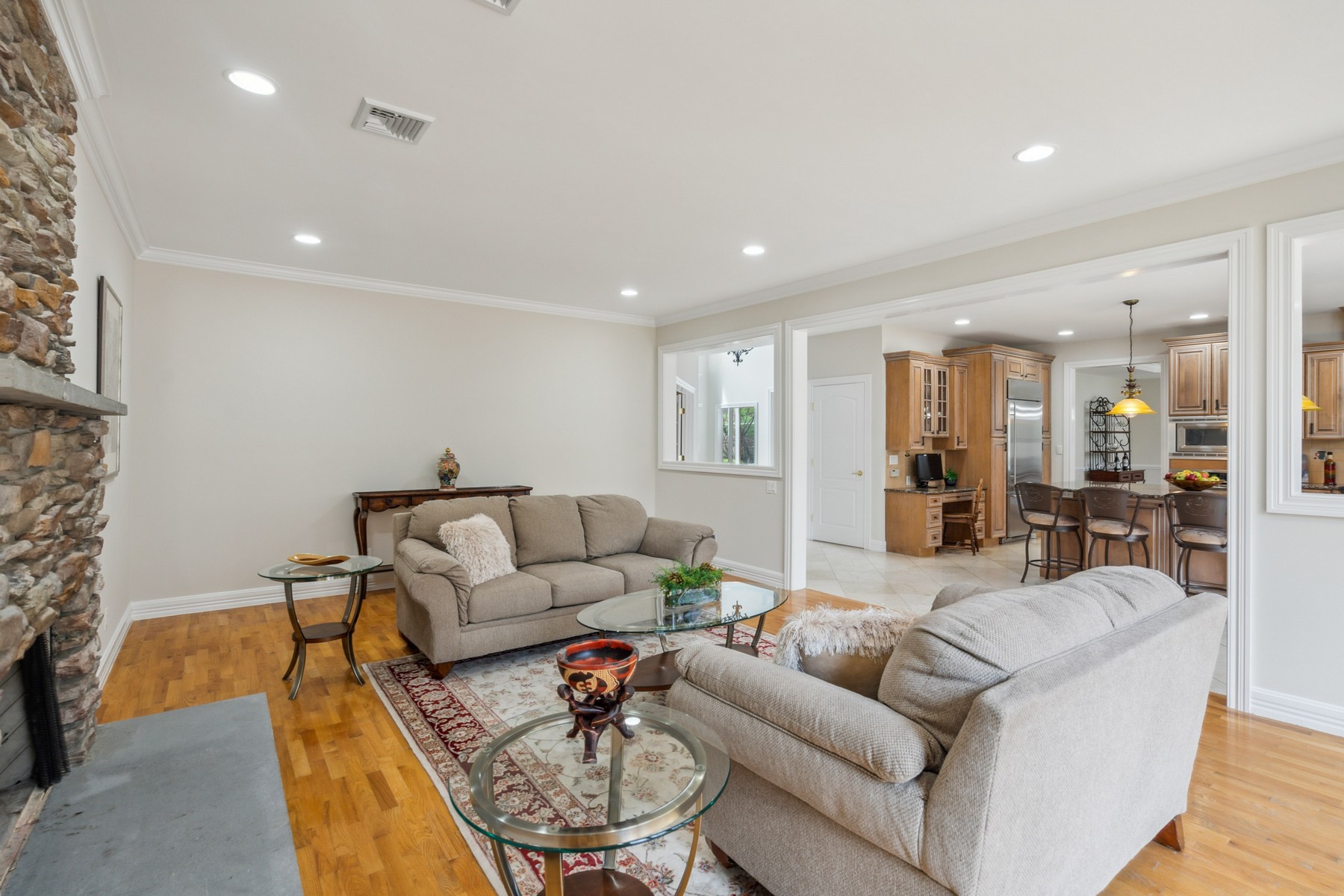1 Angela Court 