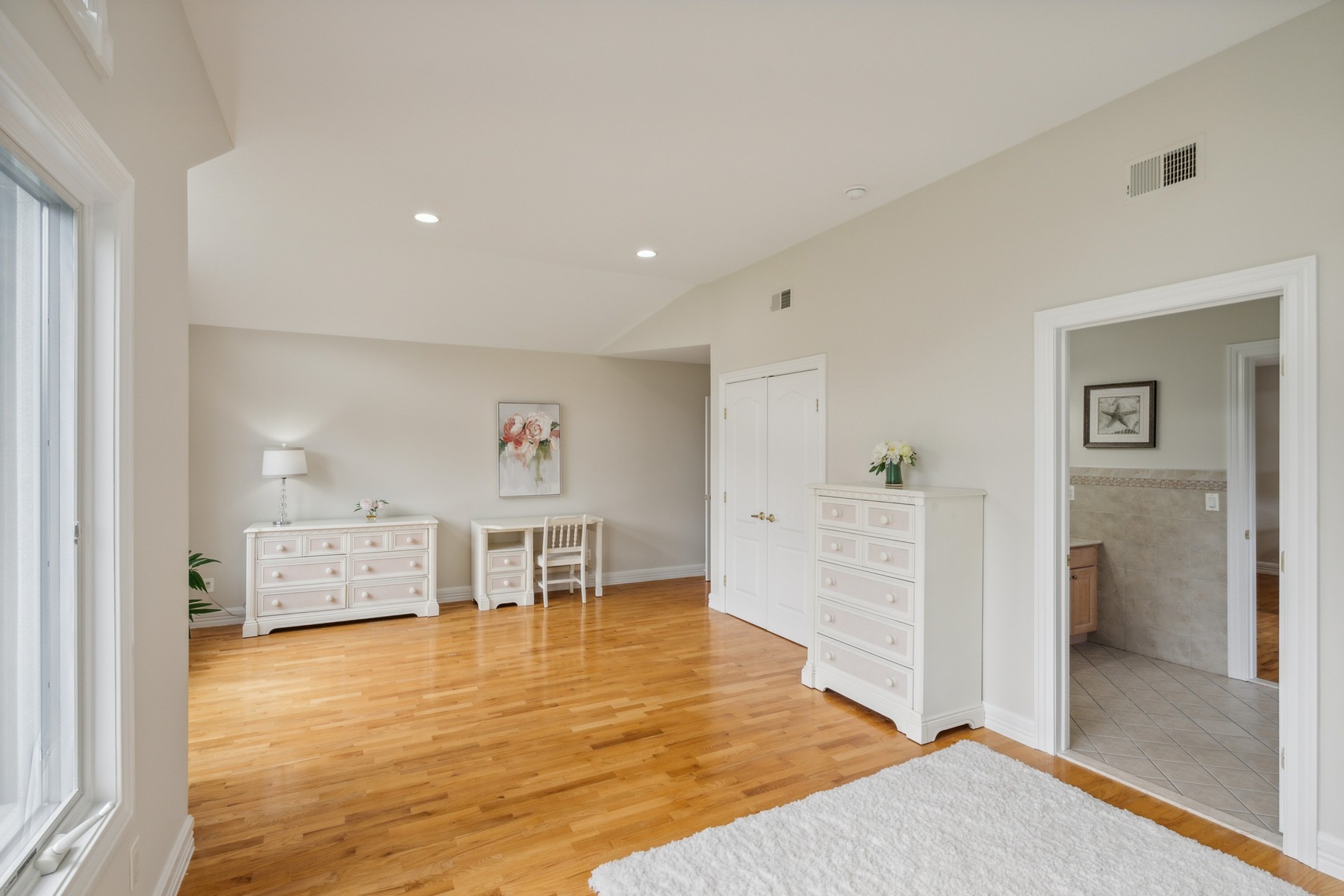 1 Angela Court 
