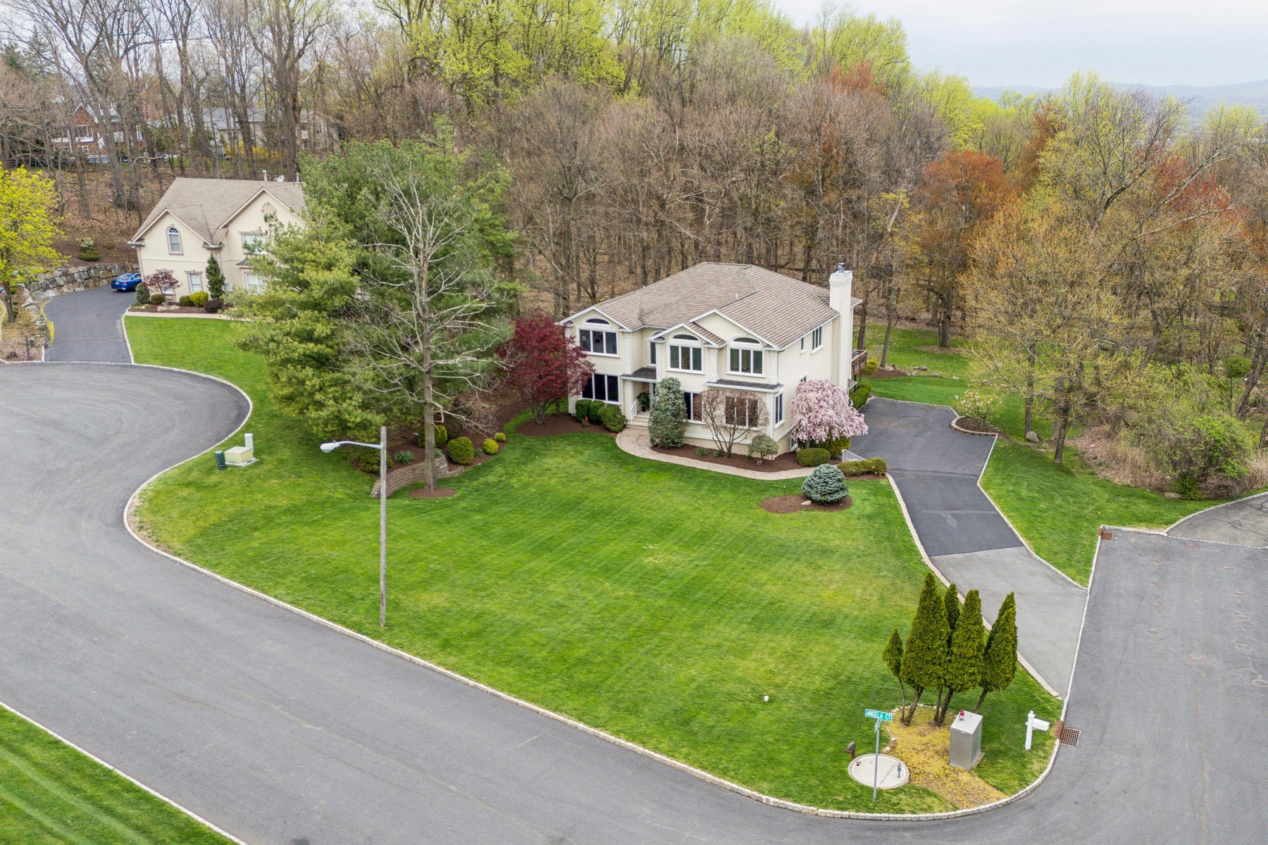 1 Angela Court 