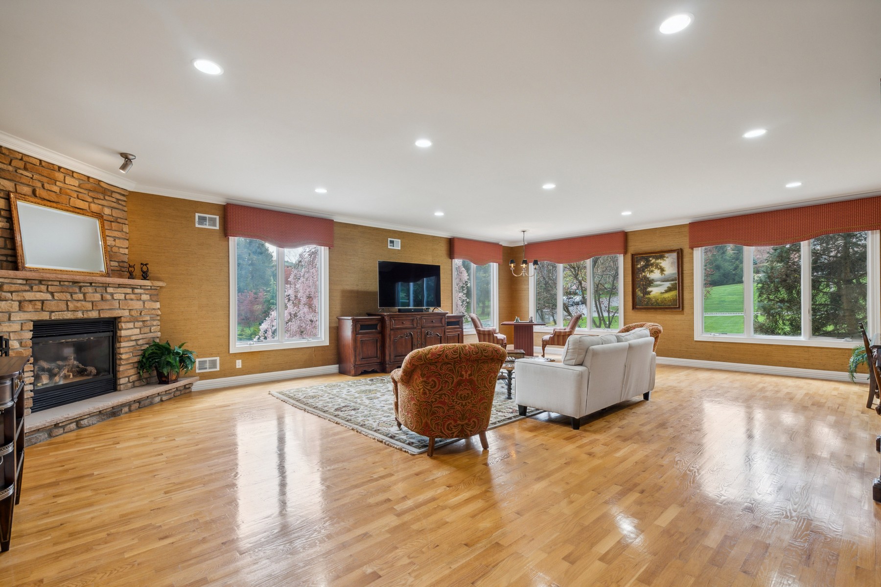 1 Angela Court 