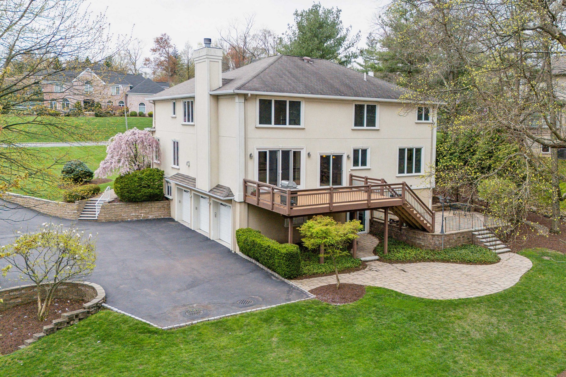 1 Angela Court 
