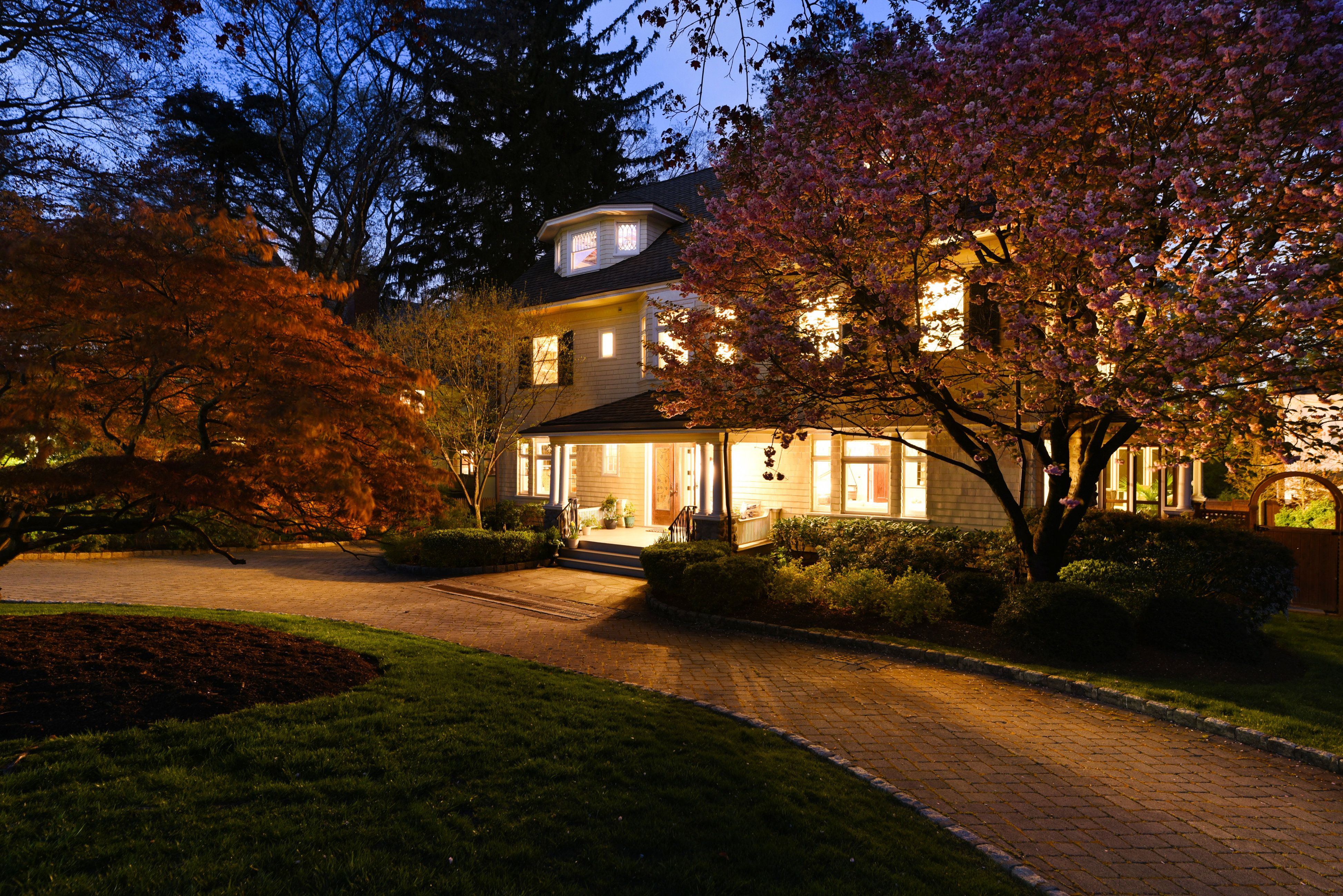 127 South Mountain Avenue 