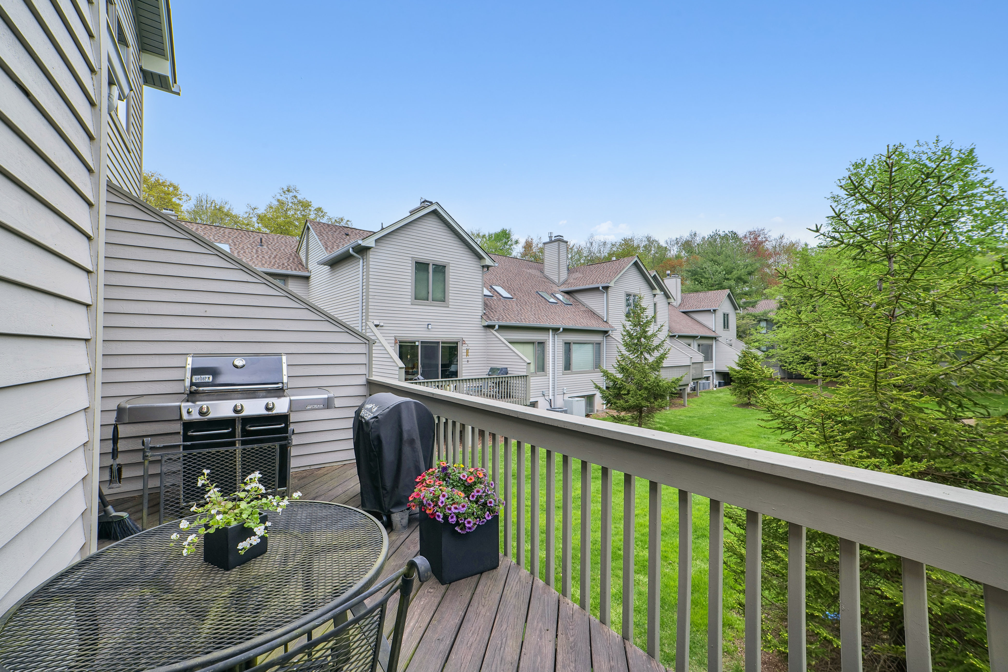 830 Hemlock Court 
