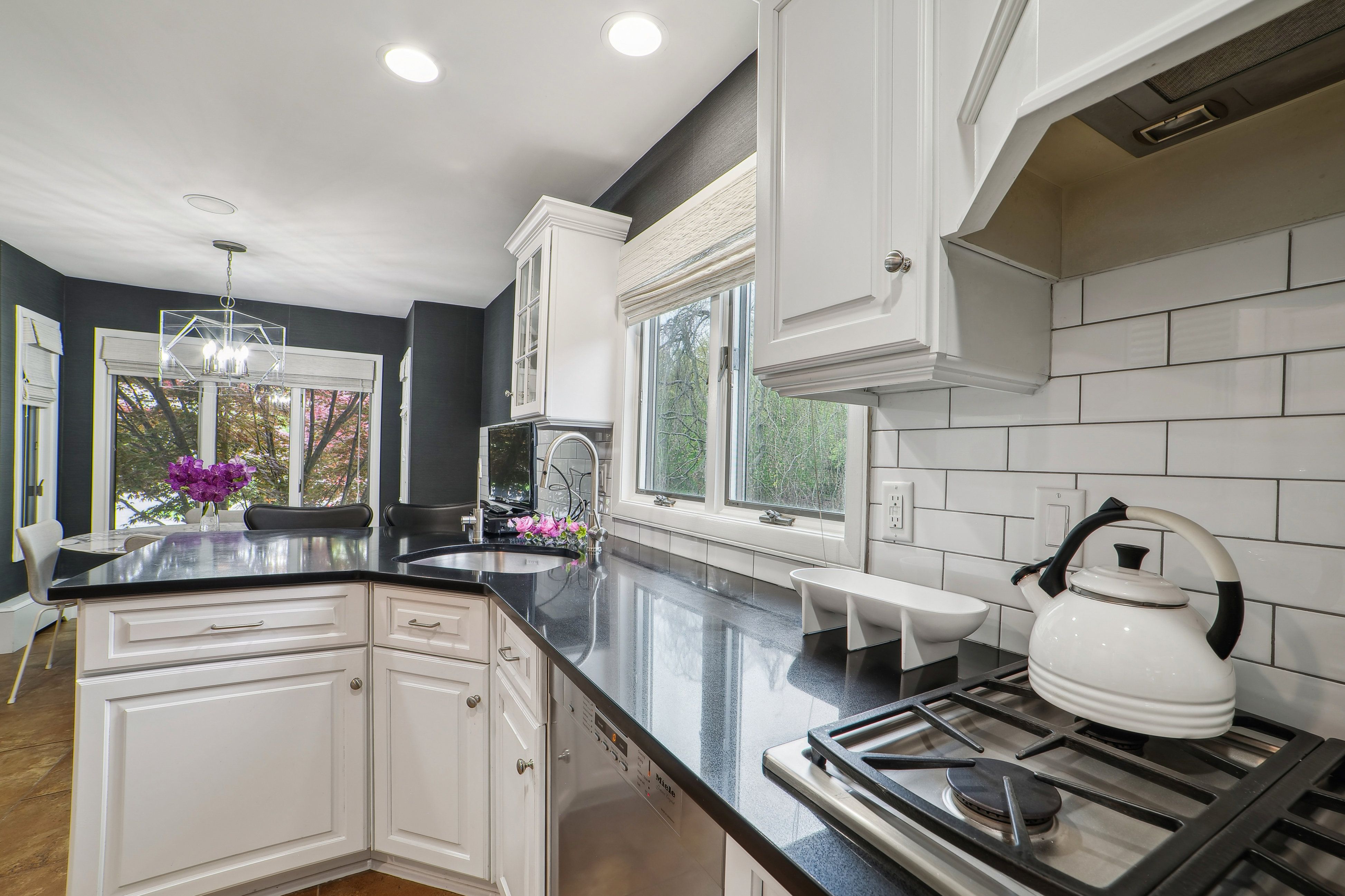 830 Hemlock Court 