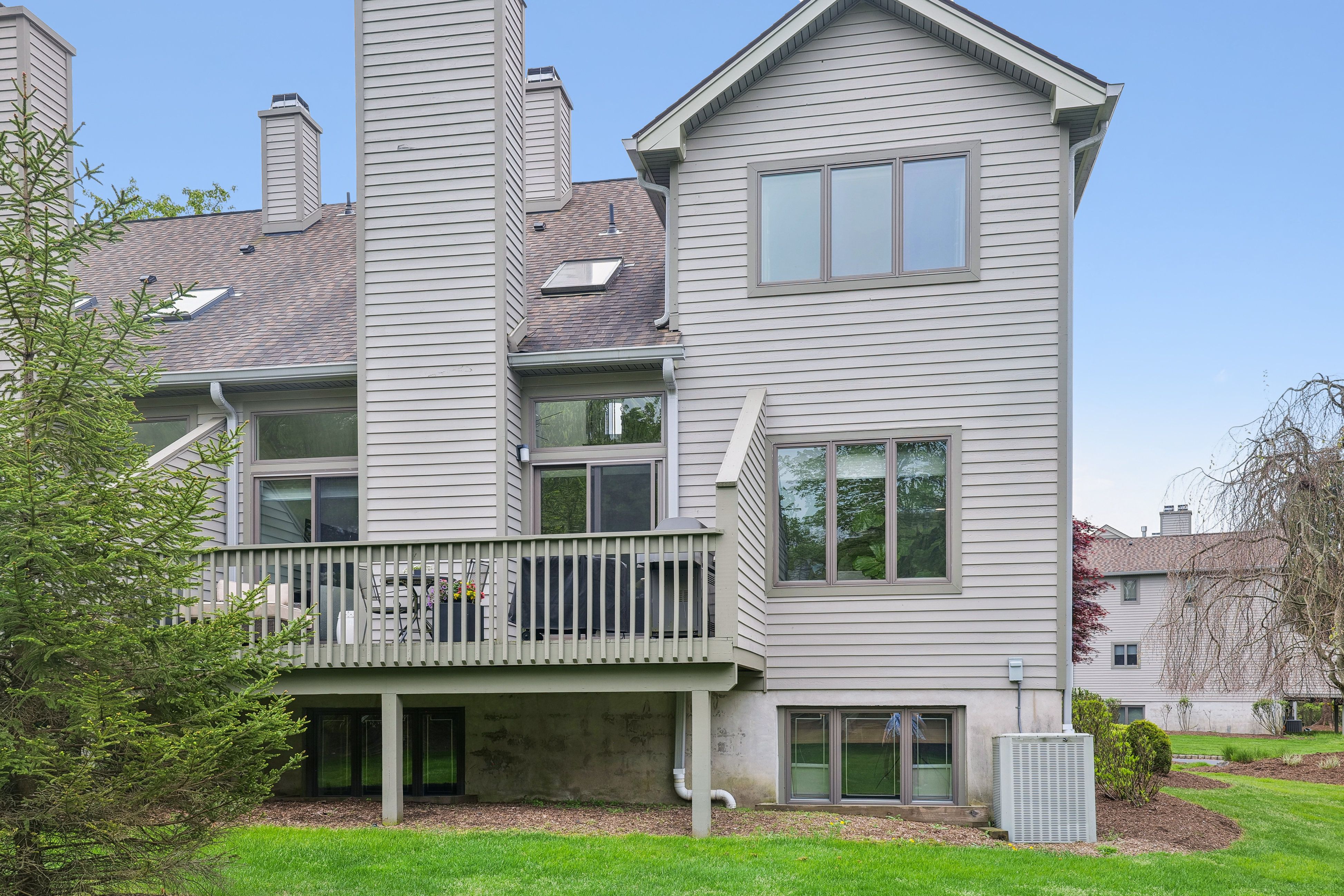 830 Hemlock Court 