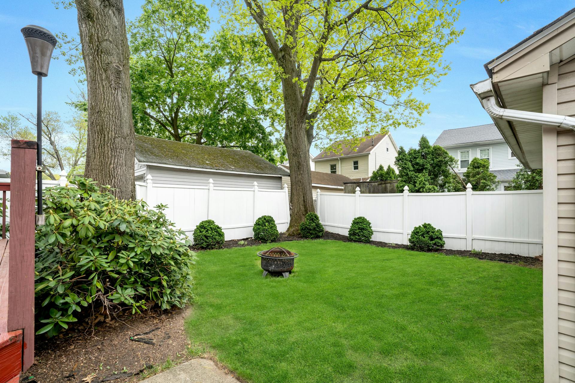 95 Davis Avenue 