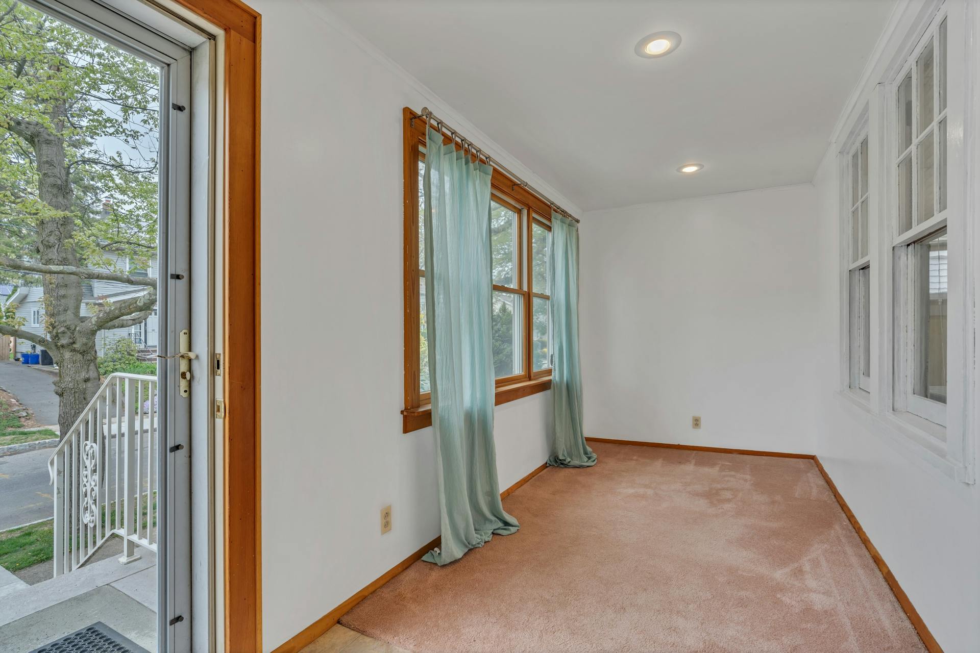 95 Davis Avenue 