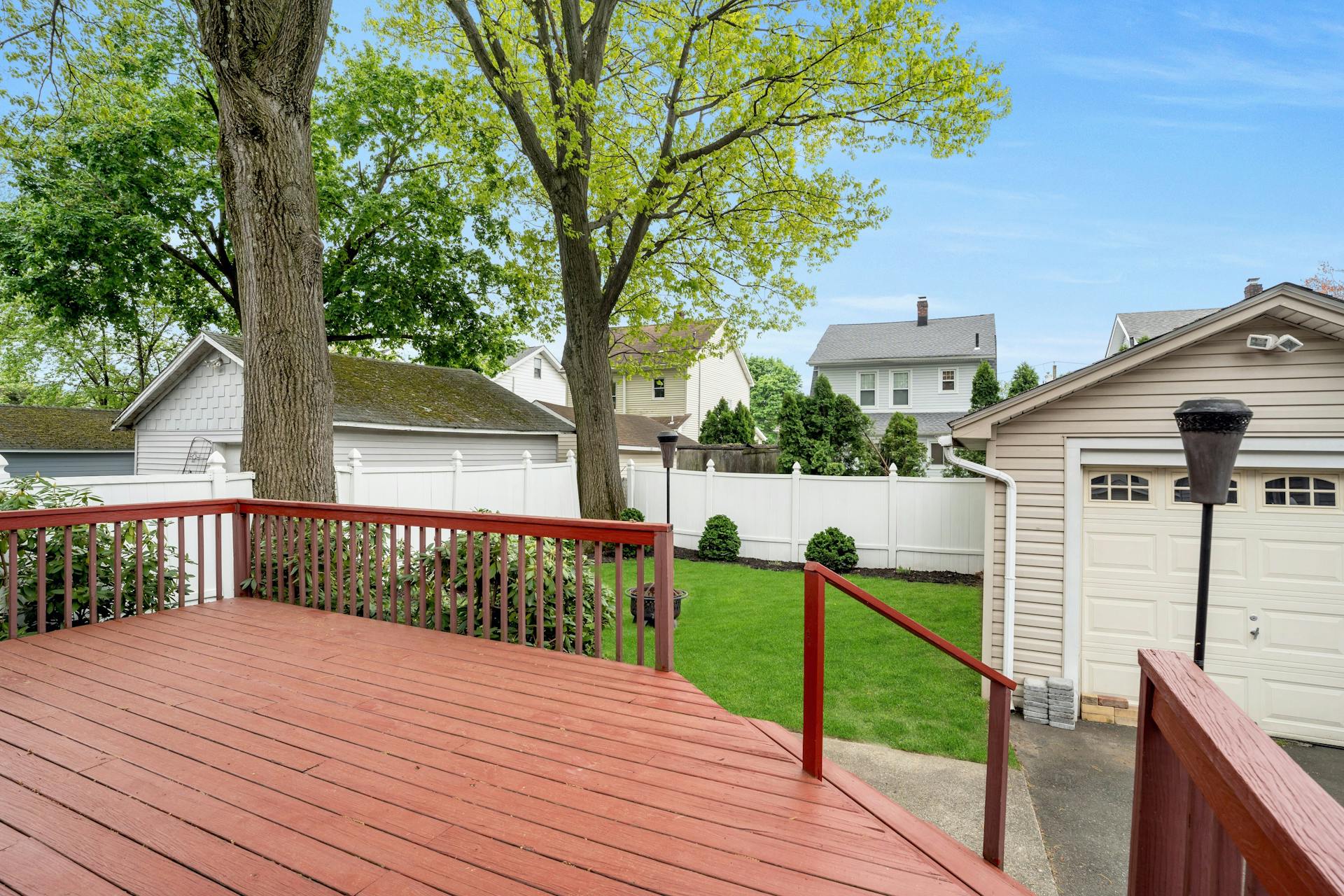95 Davis Avenue 