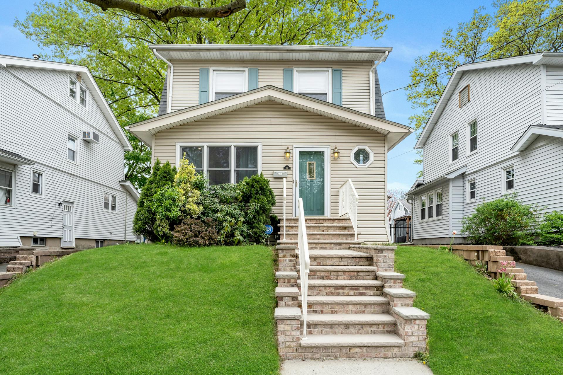 95 Davis Avenue 