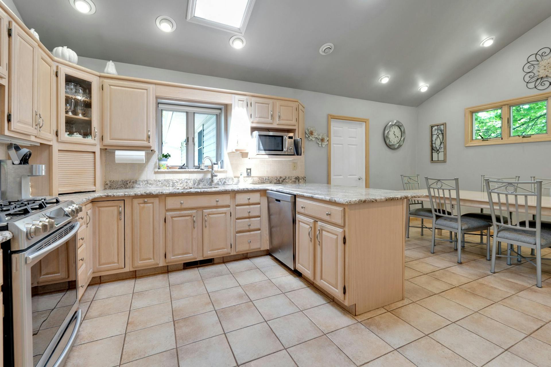 128 Weinmanns Boulevard