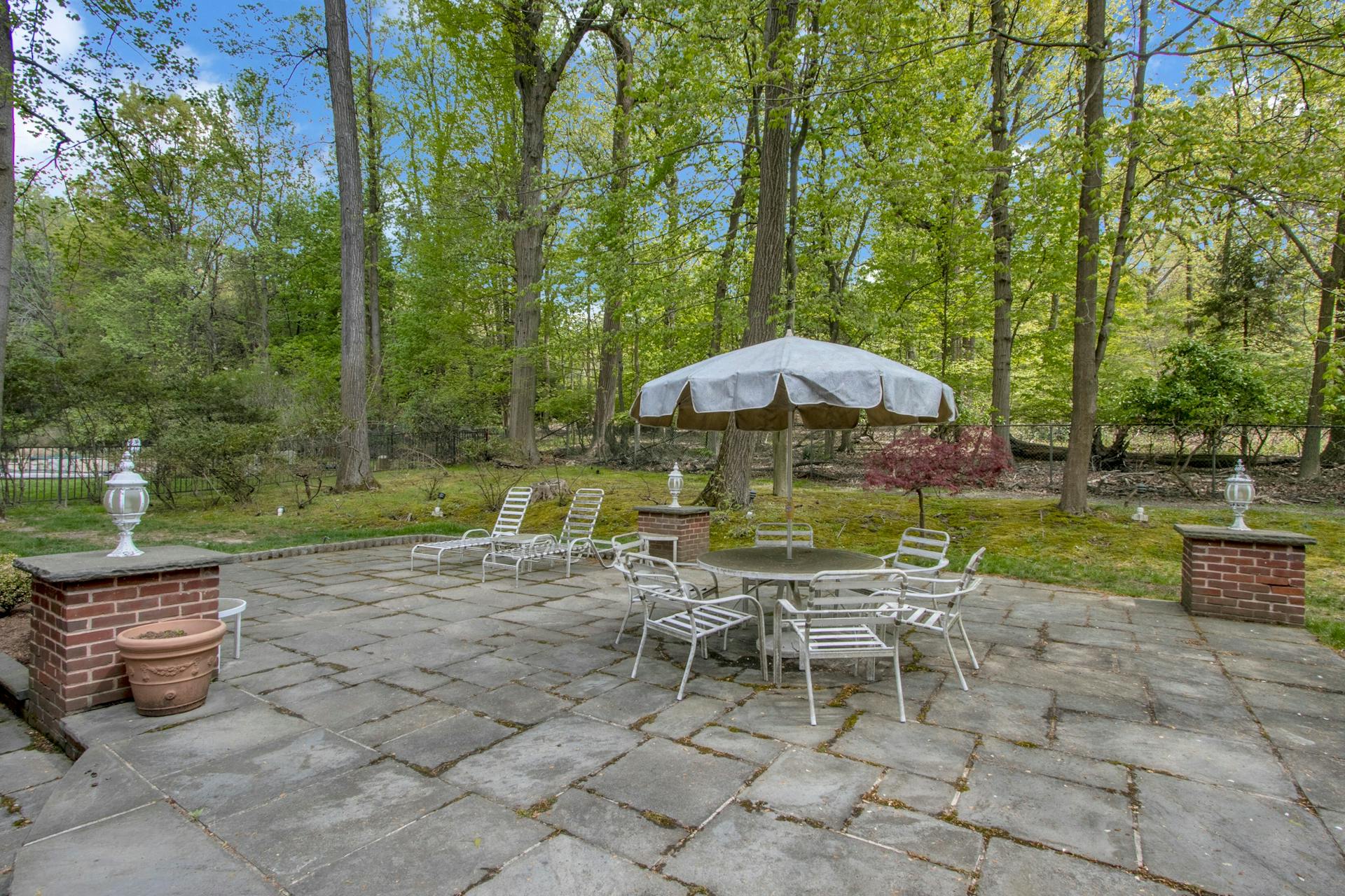 195 Elm Road