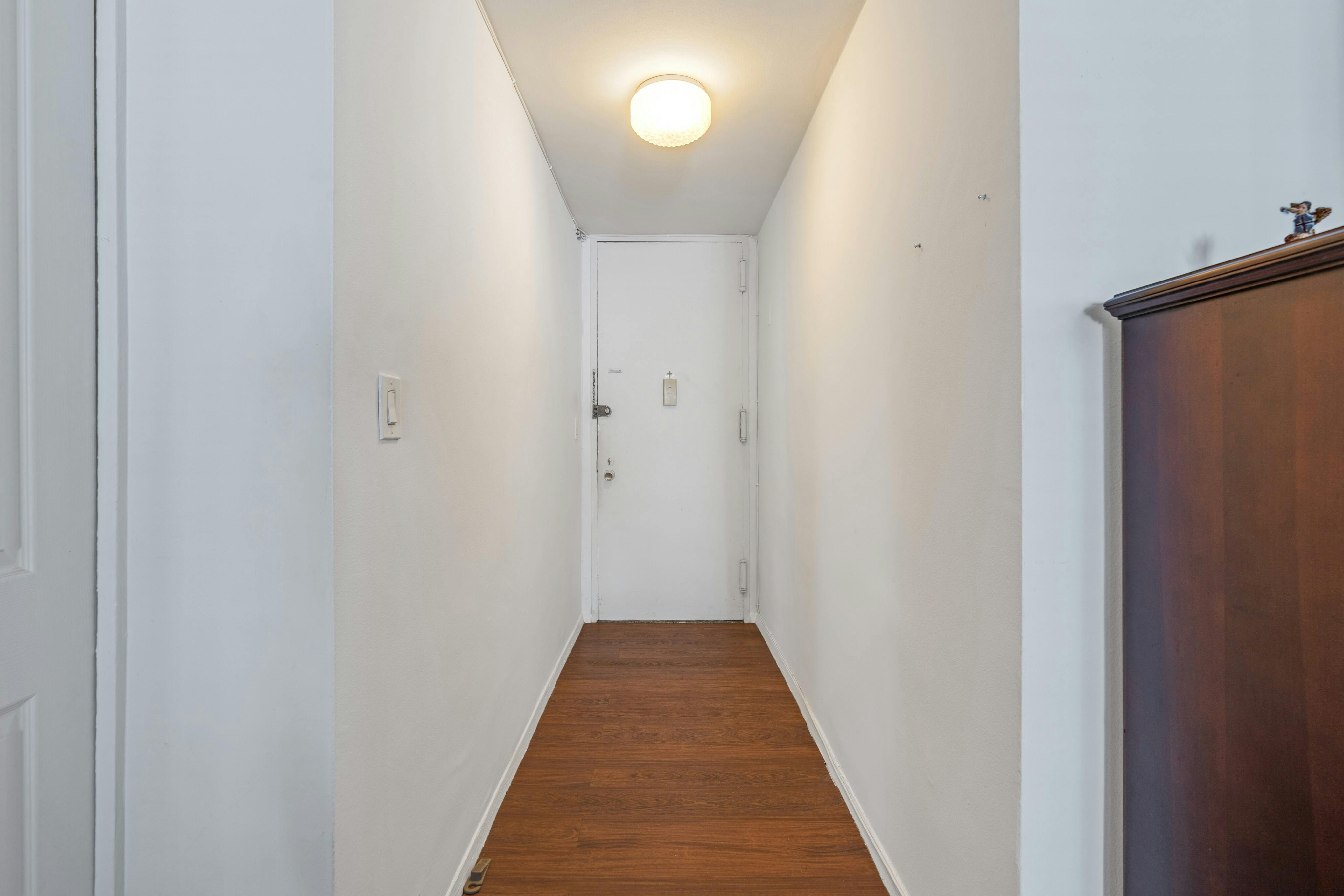 2077 Center Avenue Unit# 7E