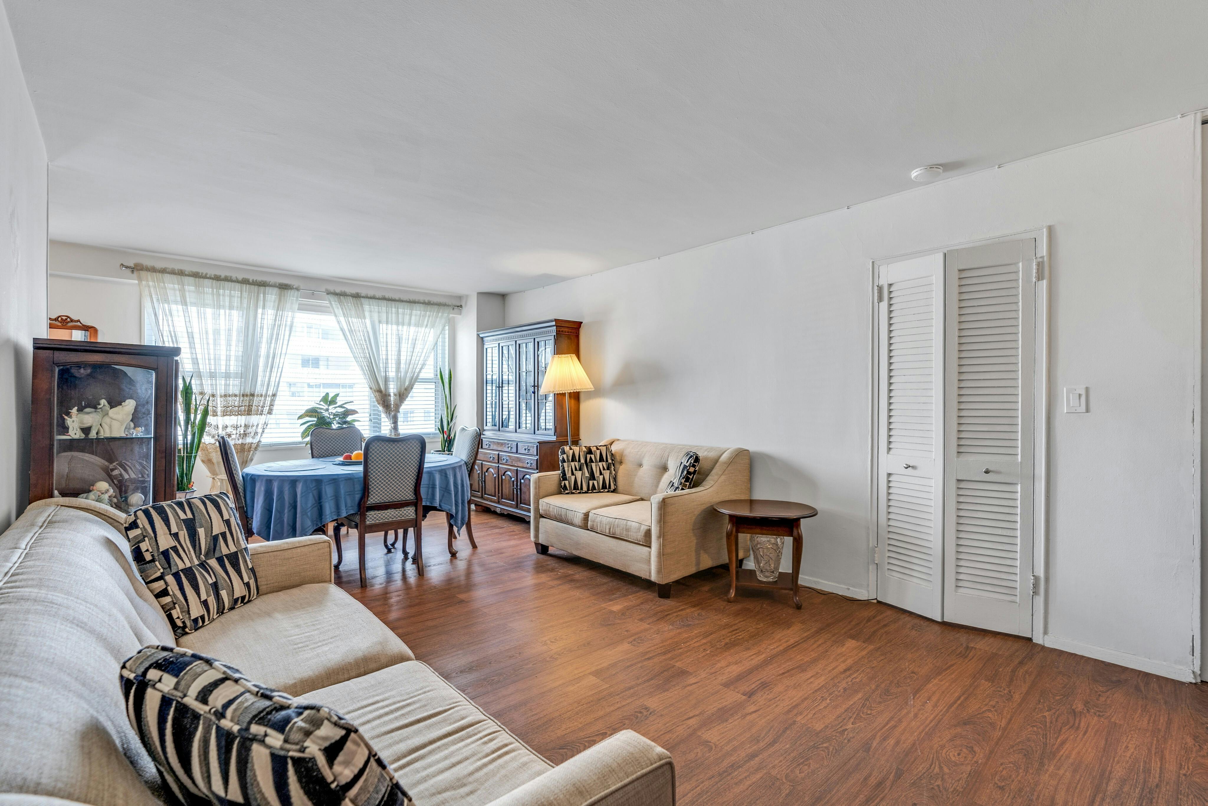 2077 Center Avenue Unit# 7E