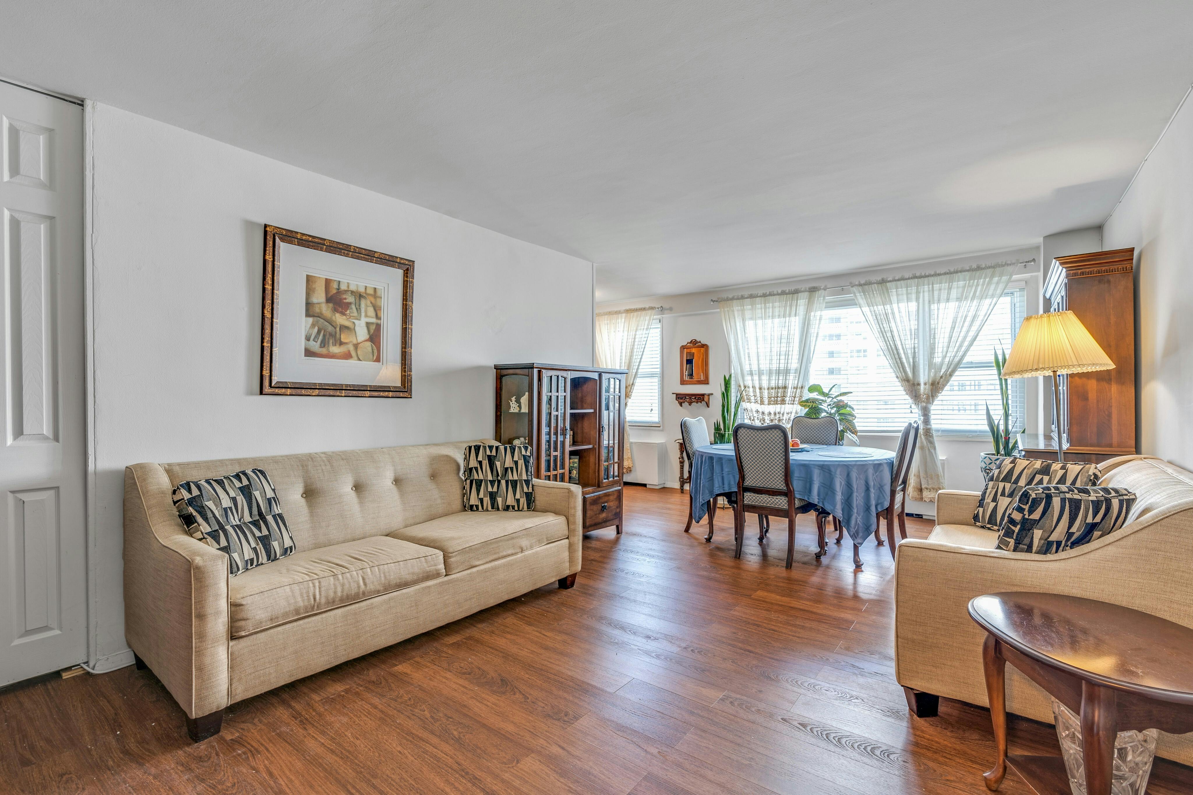 2077 Center Avenue Unit# 7E