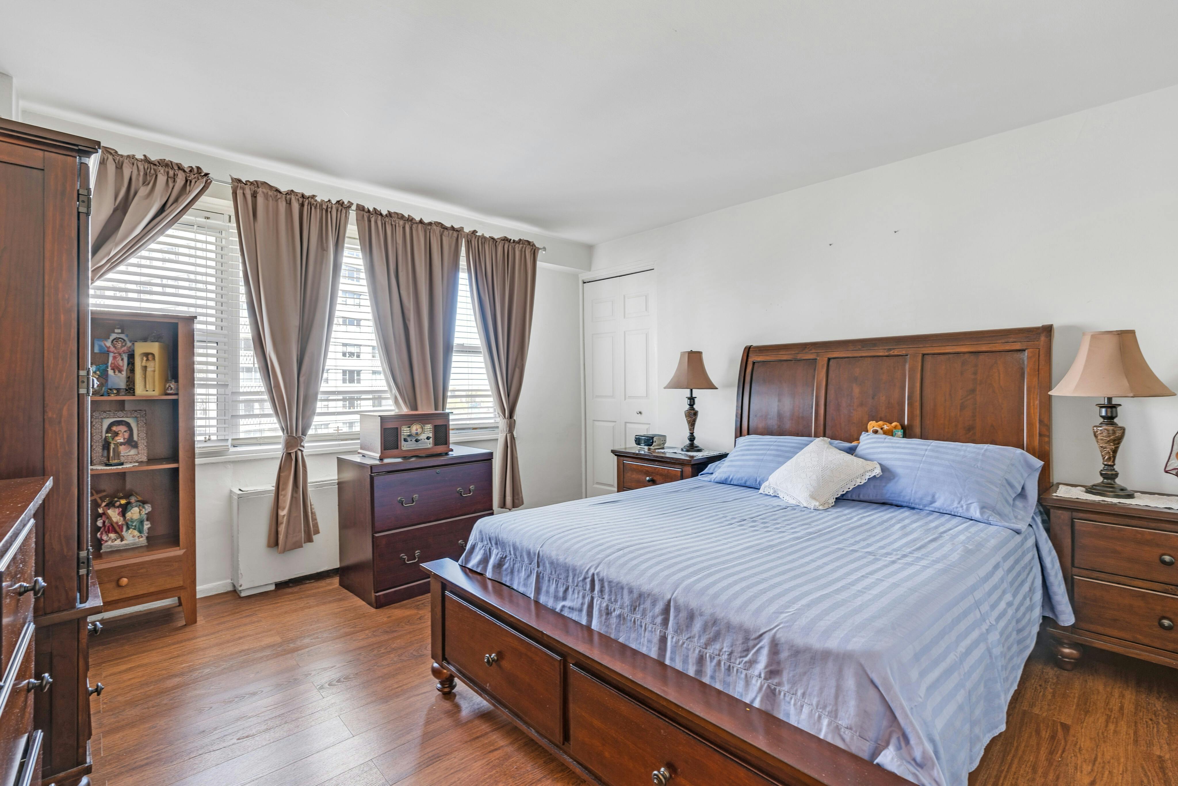 2077 Center Avenue Unit# 7E