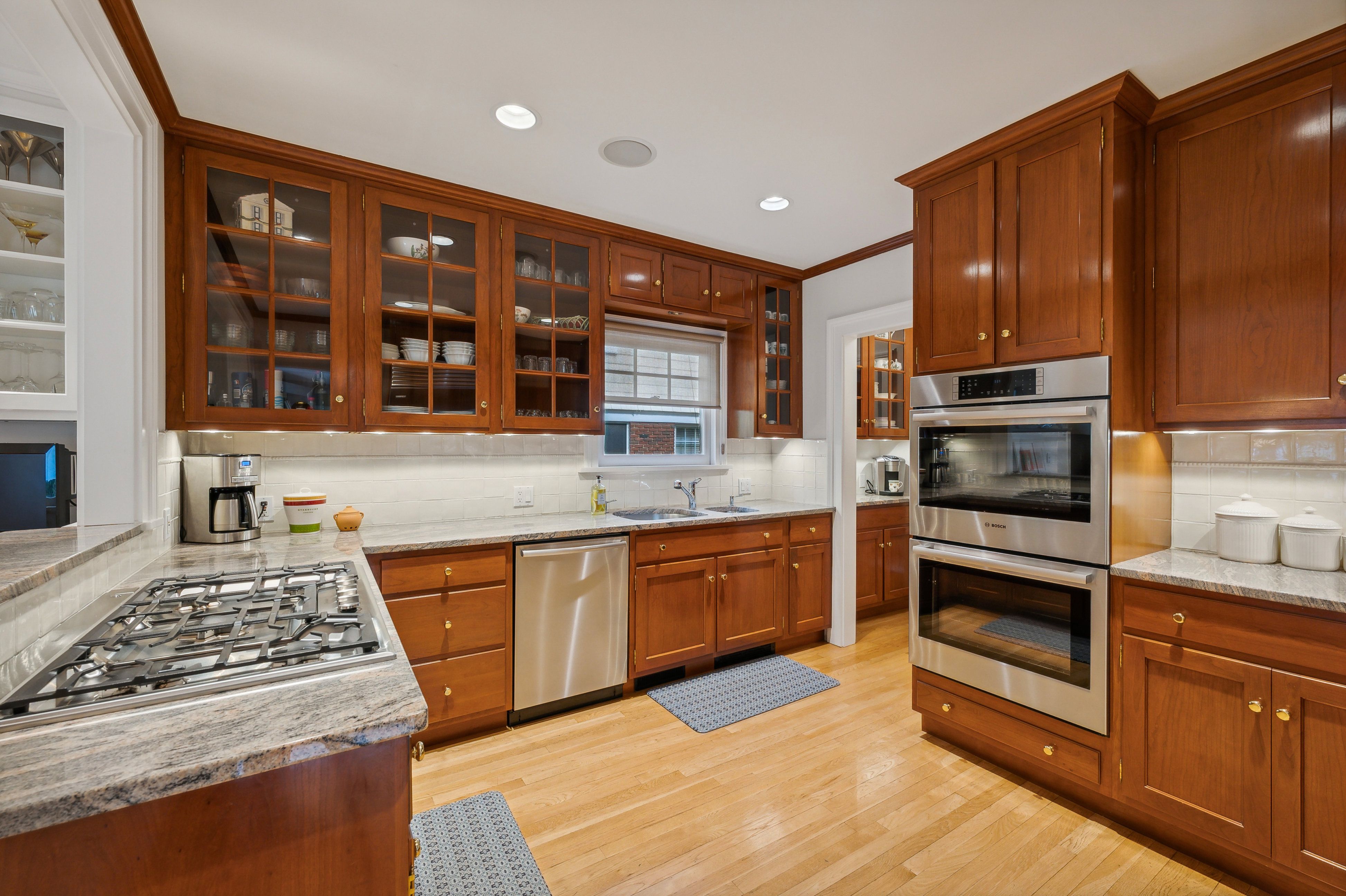 123 Inwood Avenue 