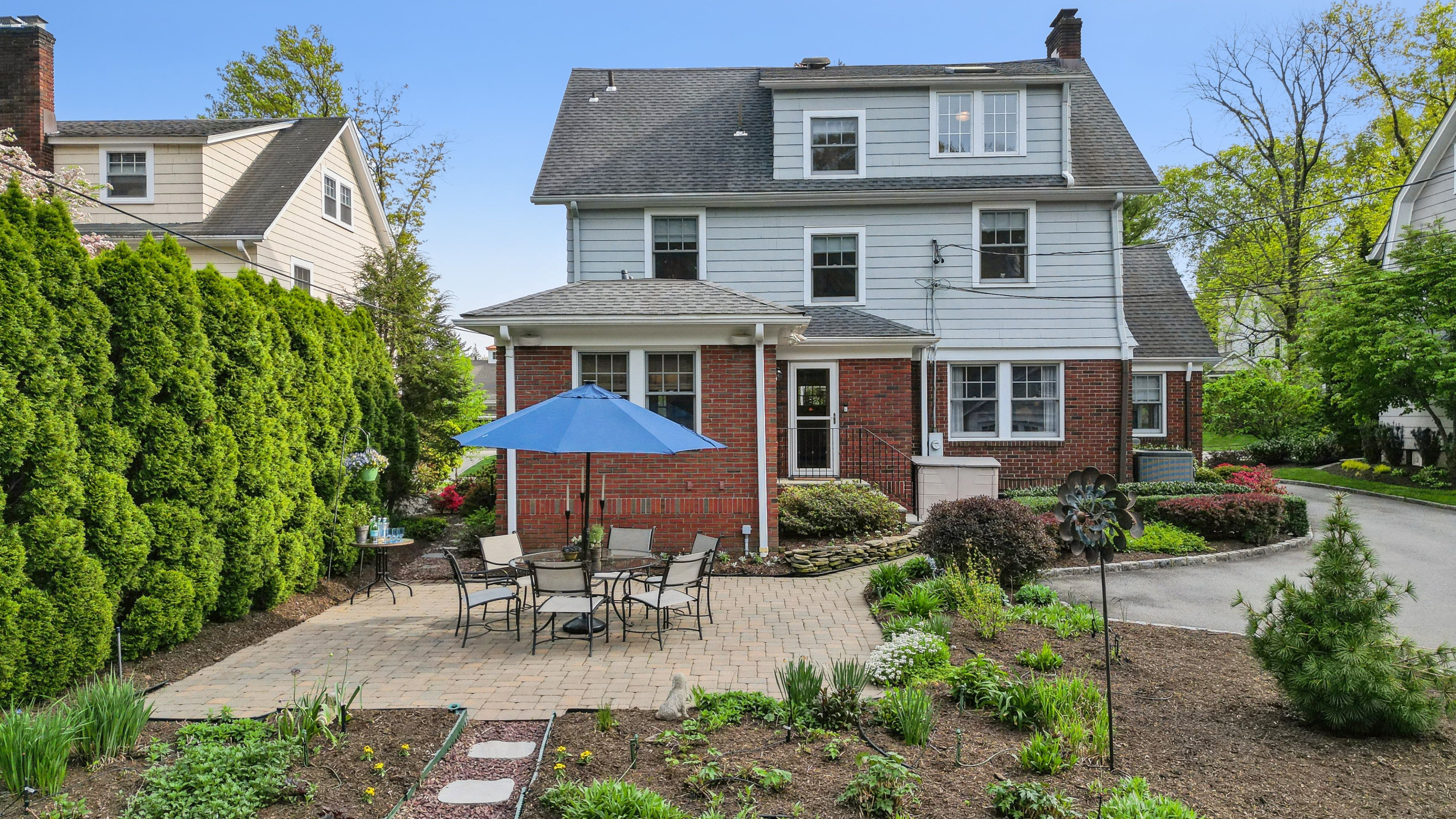 123 Inwood Avenue 