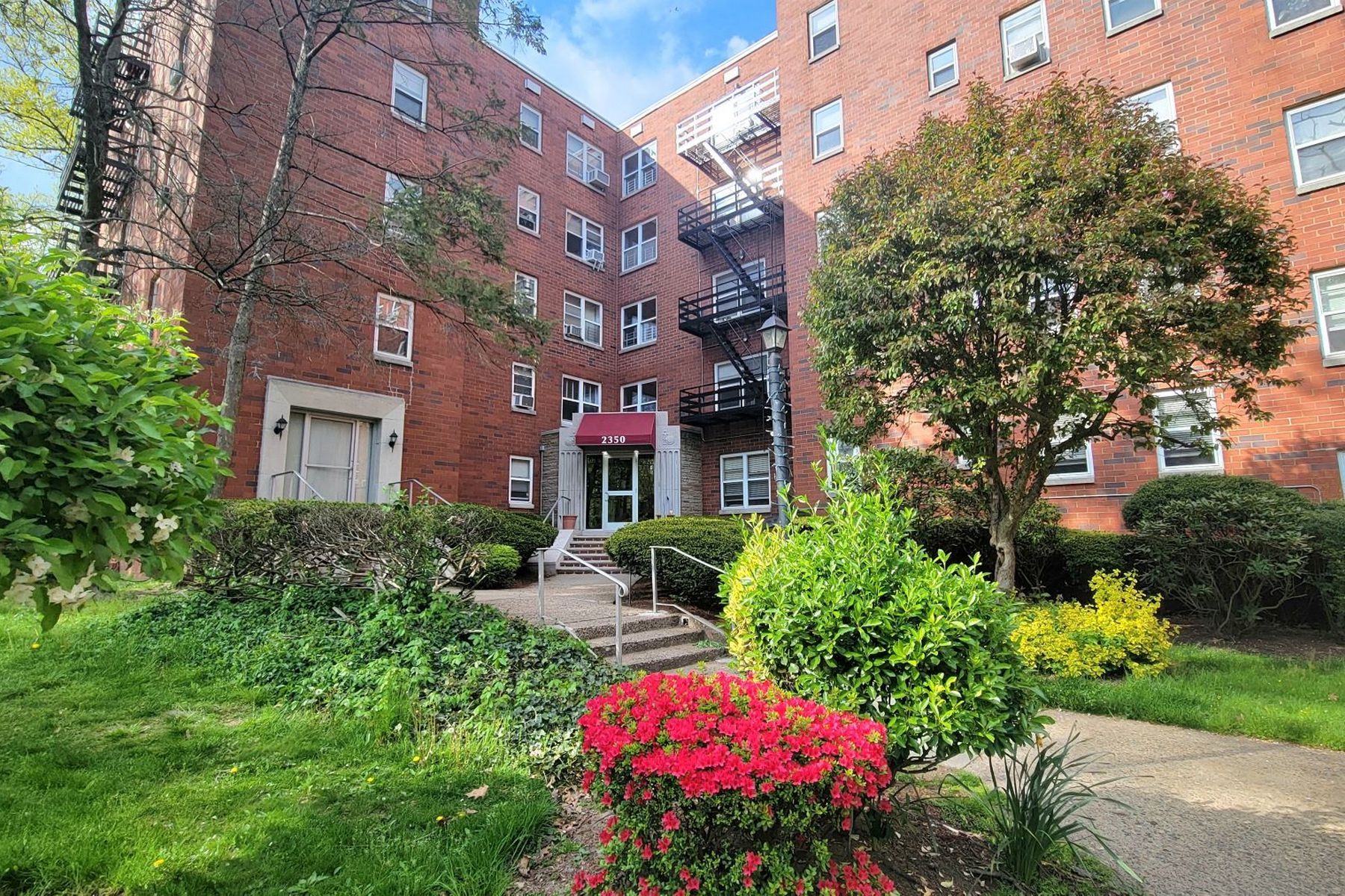 2350 Linwood Avenue Unit# 2F