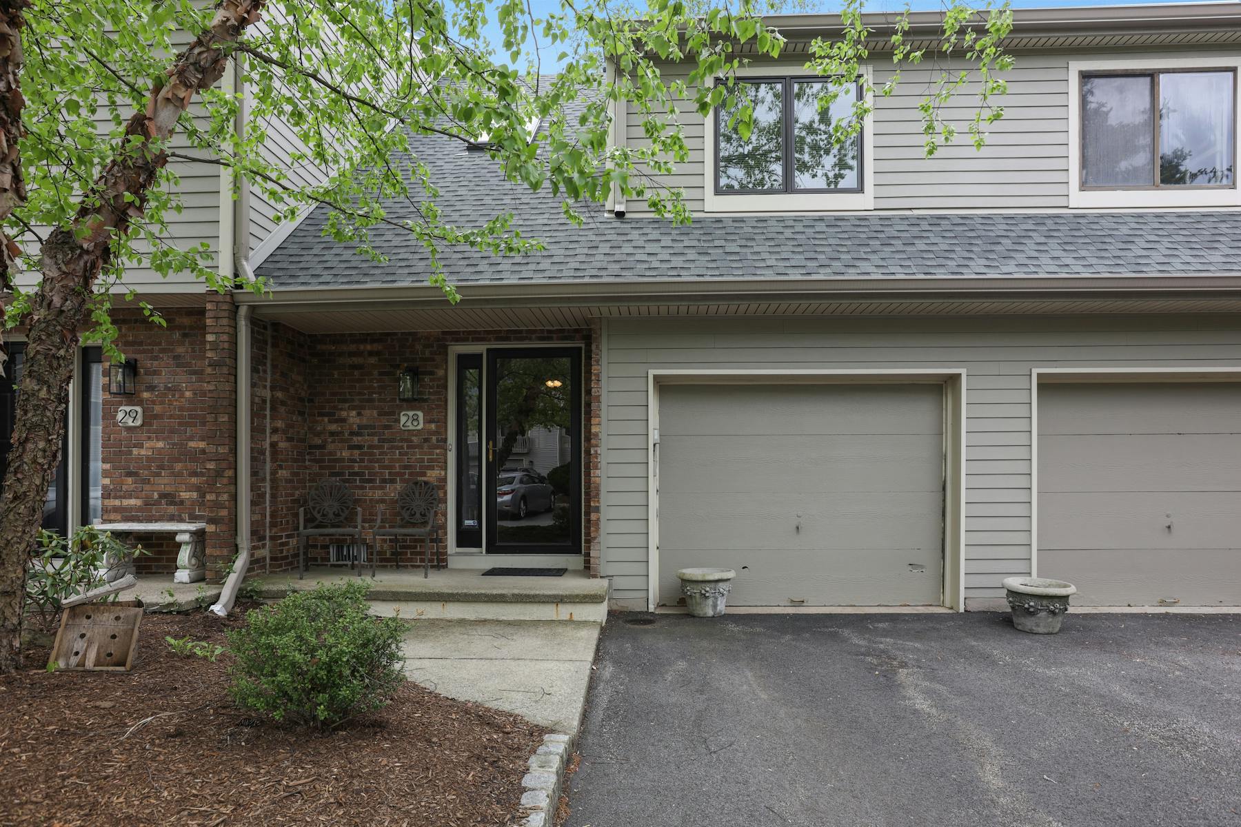 28 Spruce Run 