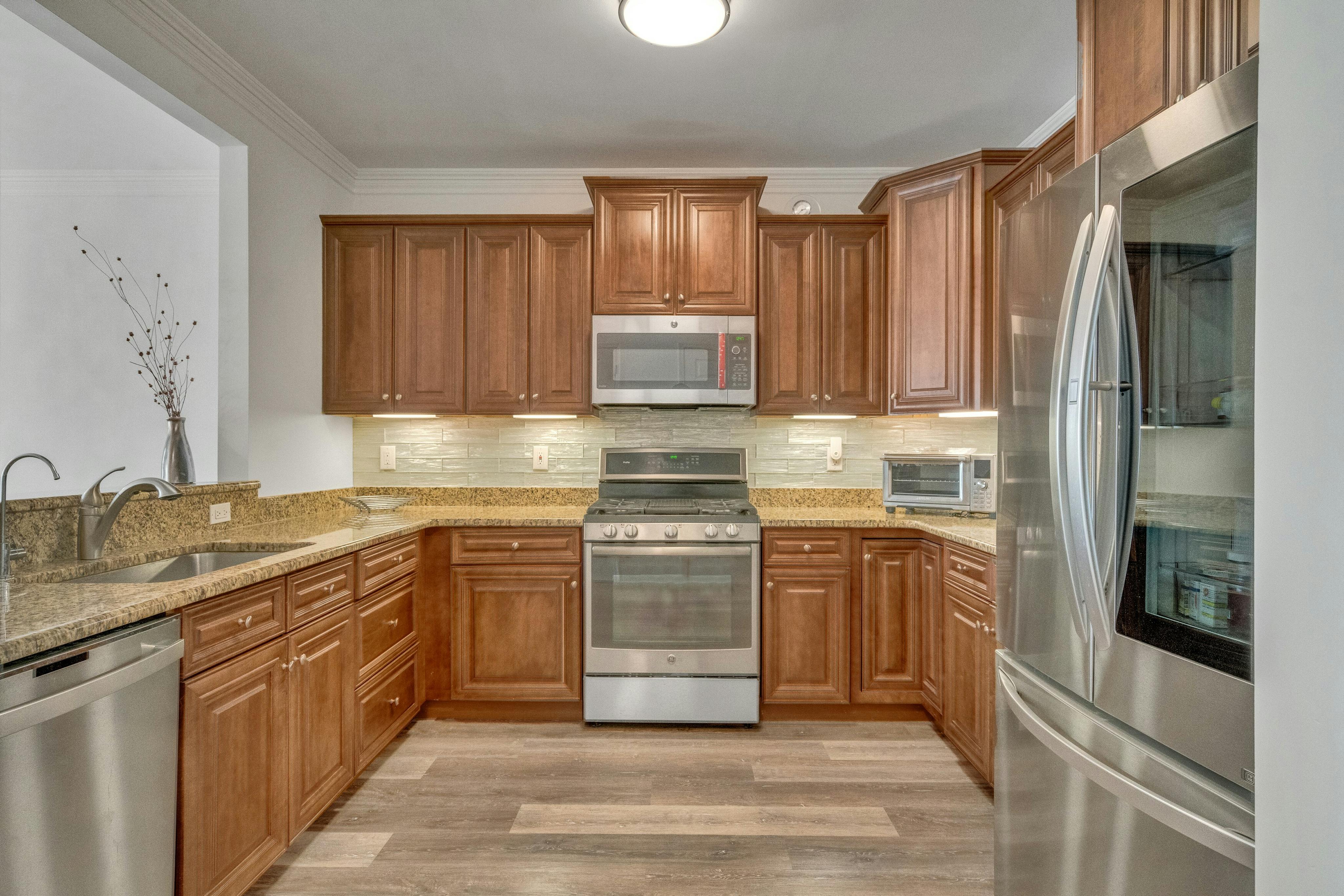 5207 Veterans Drive 