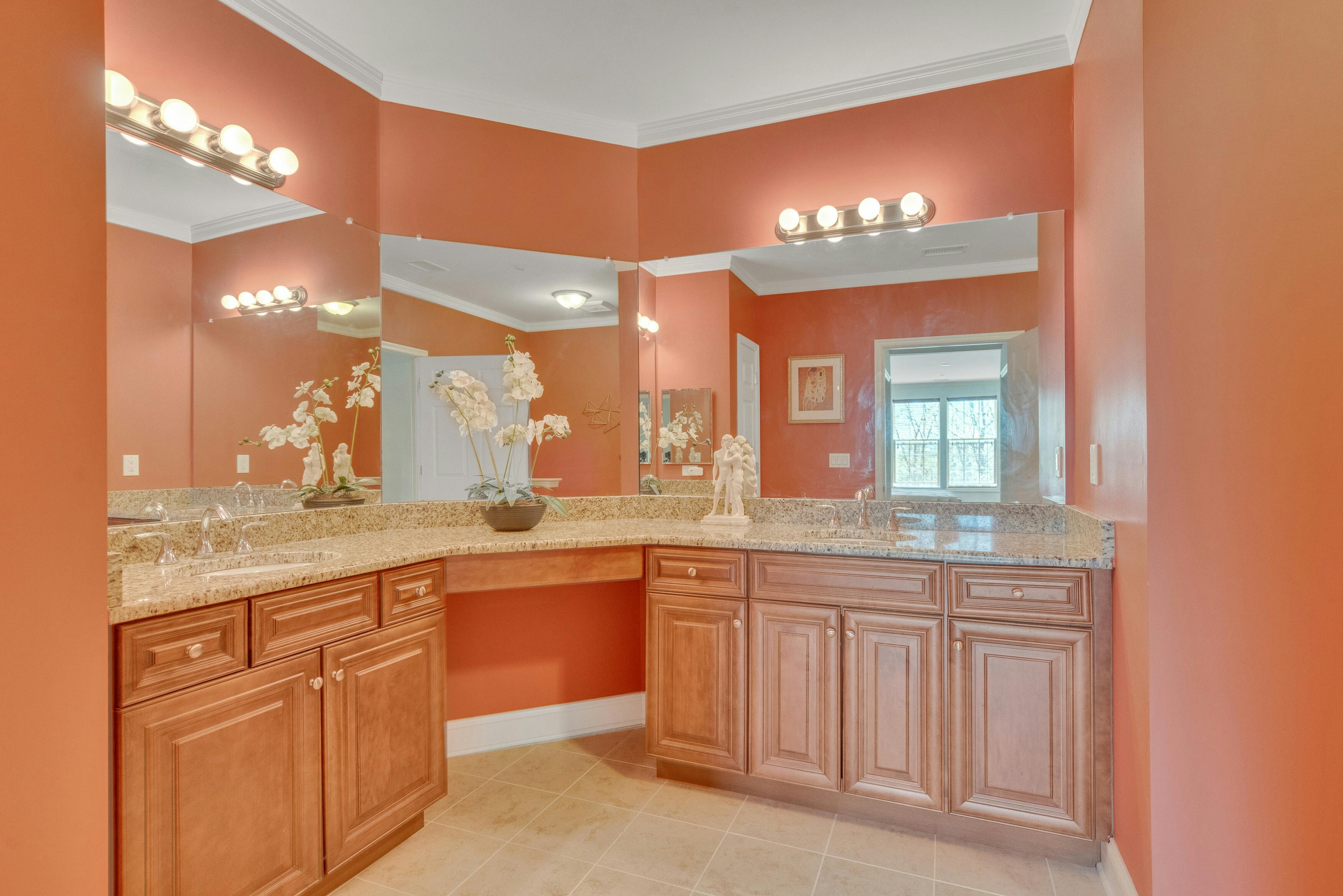 5207 Veterans Drive 