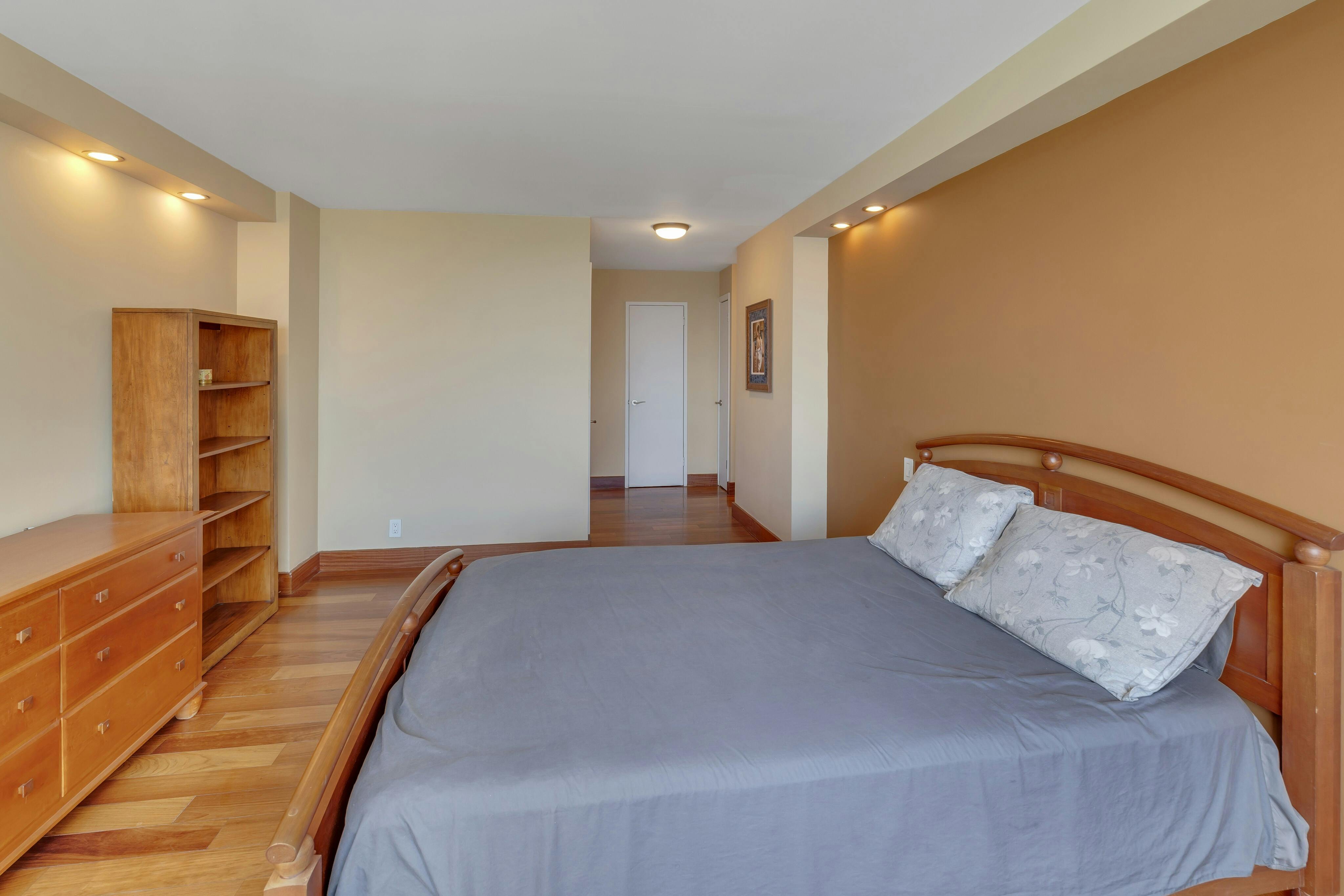 1600 Parker Avenue Unit# 24C