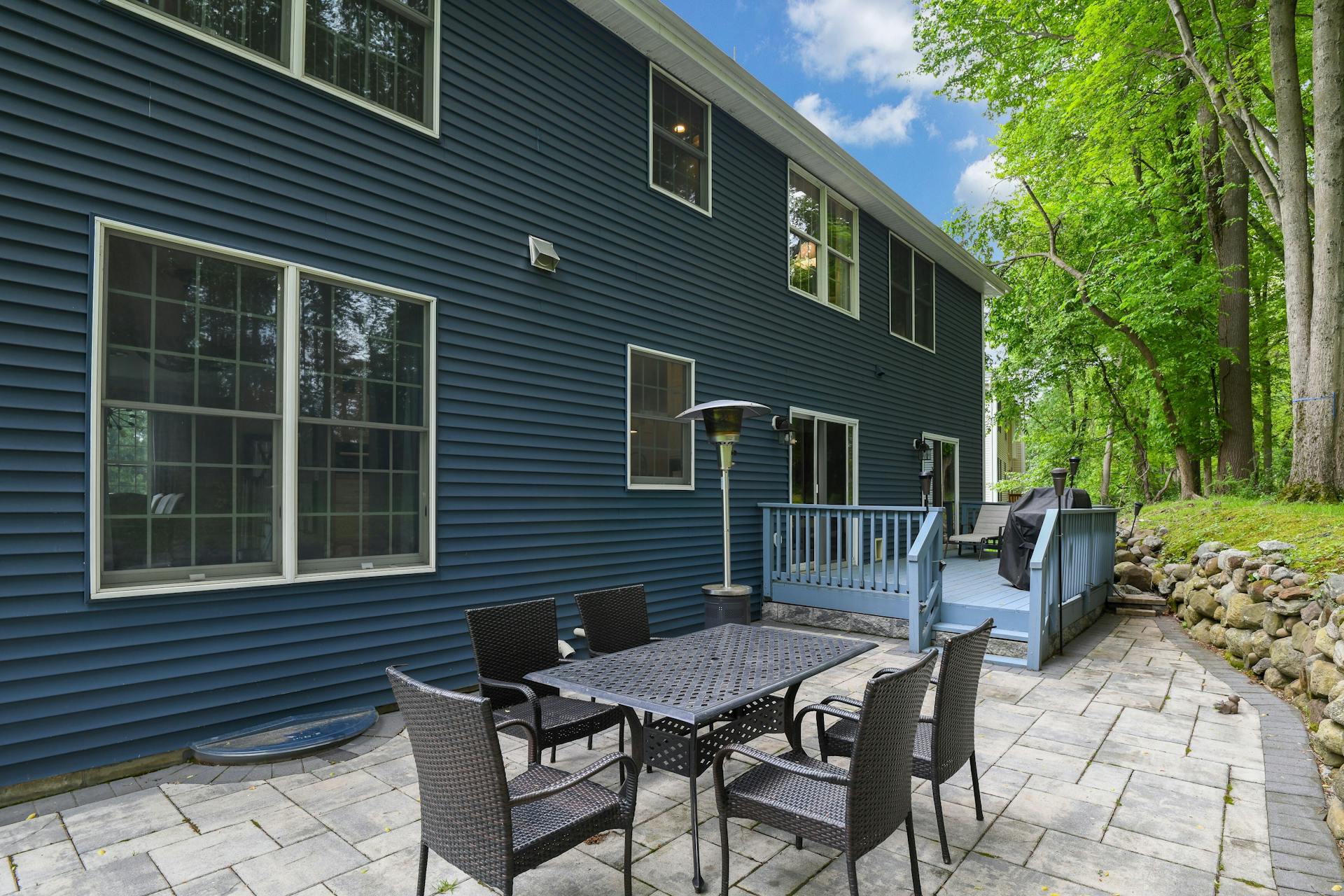 15 Woods Edge Road