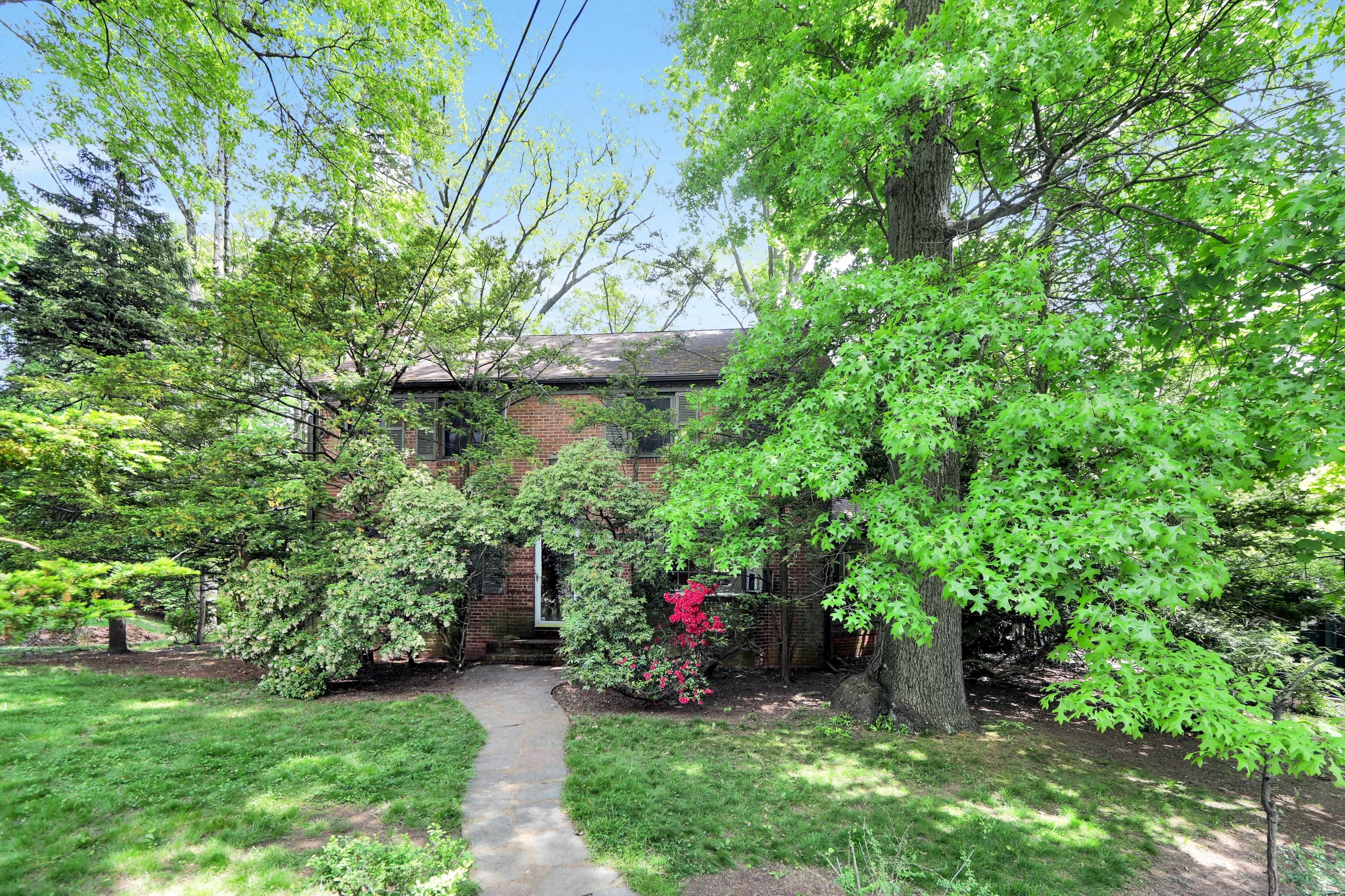 1179 Kensington Road 