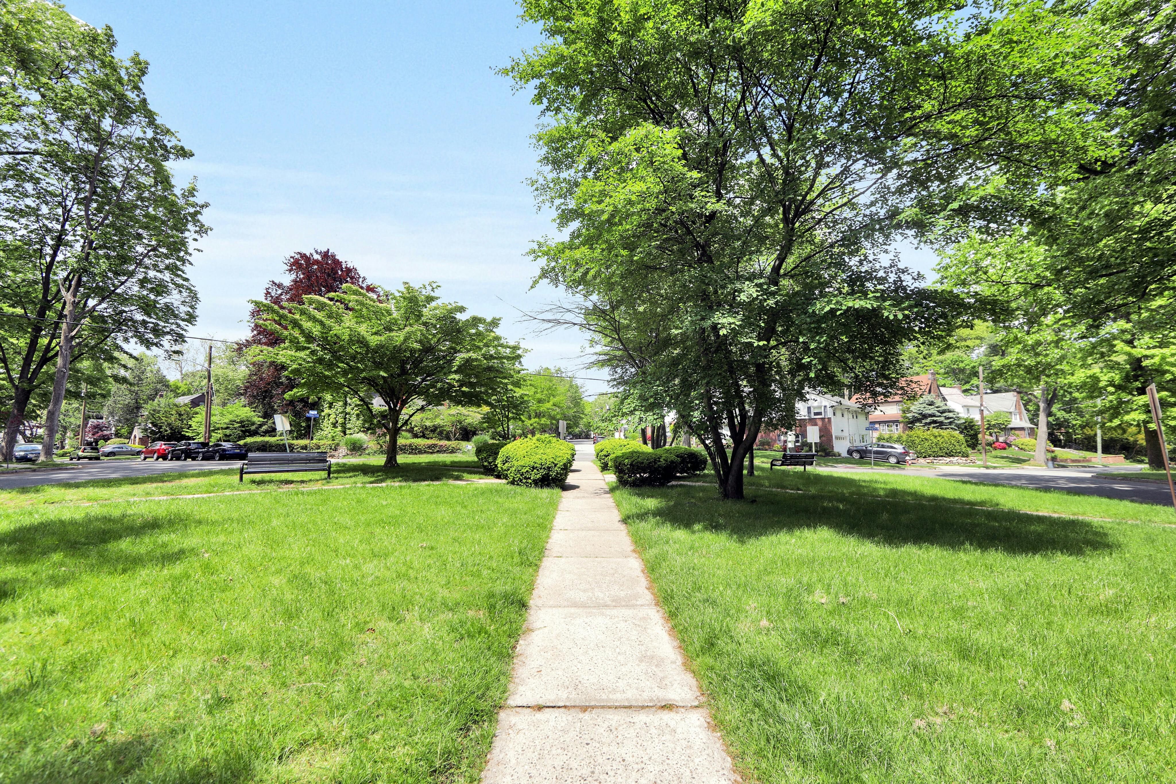 1179 Kensington Road 