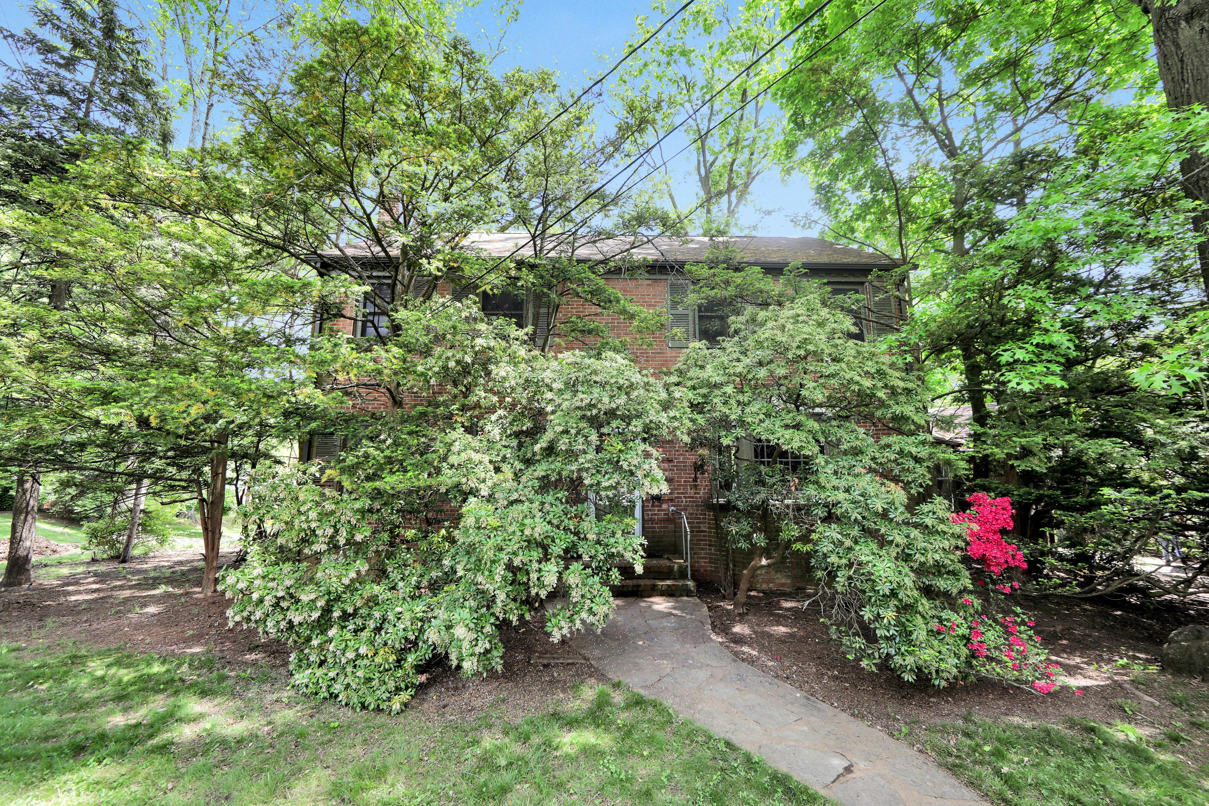 1179 Kensington Road 