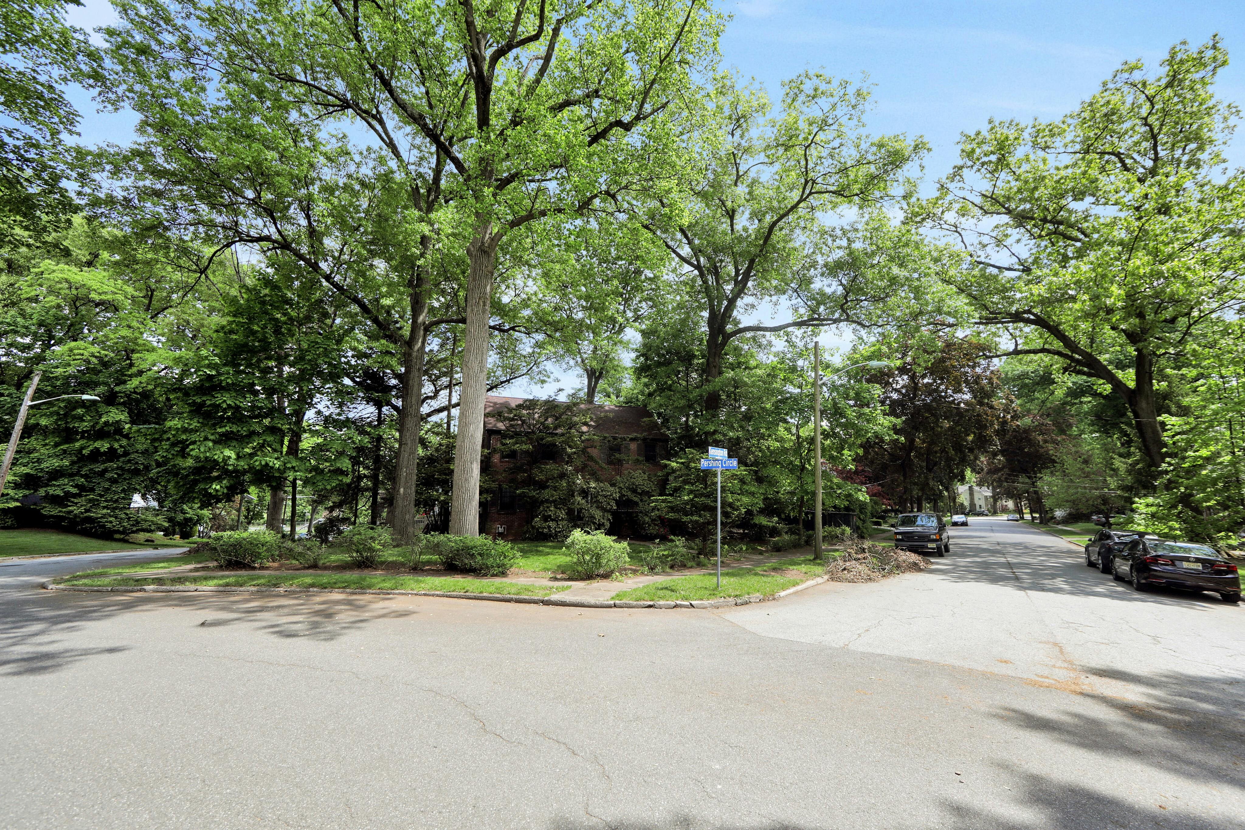 1179 Kensington Road 