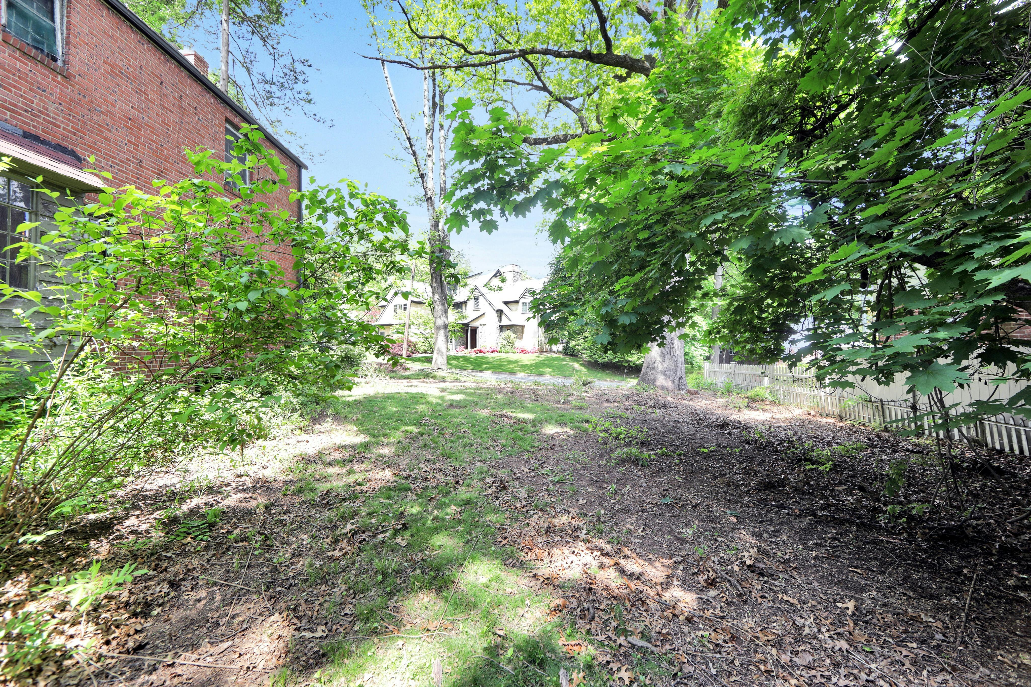 1179 Kensington Road 