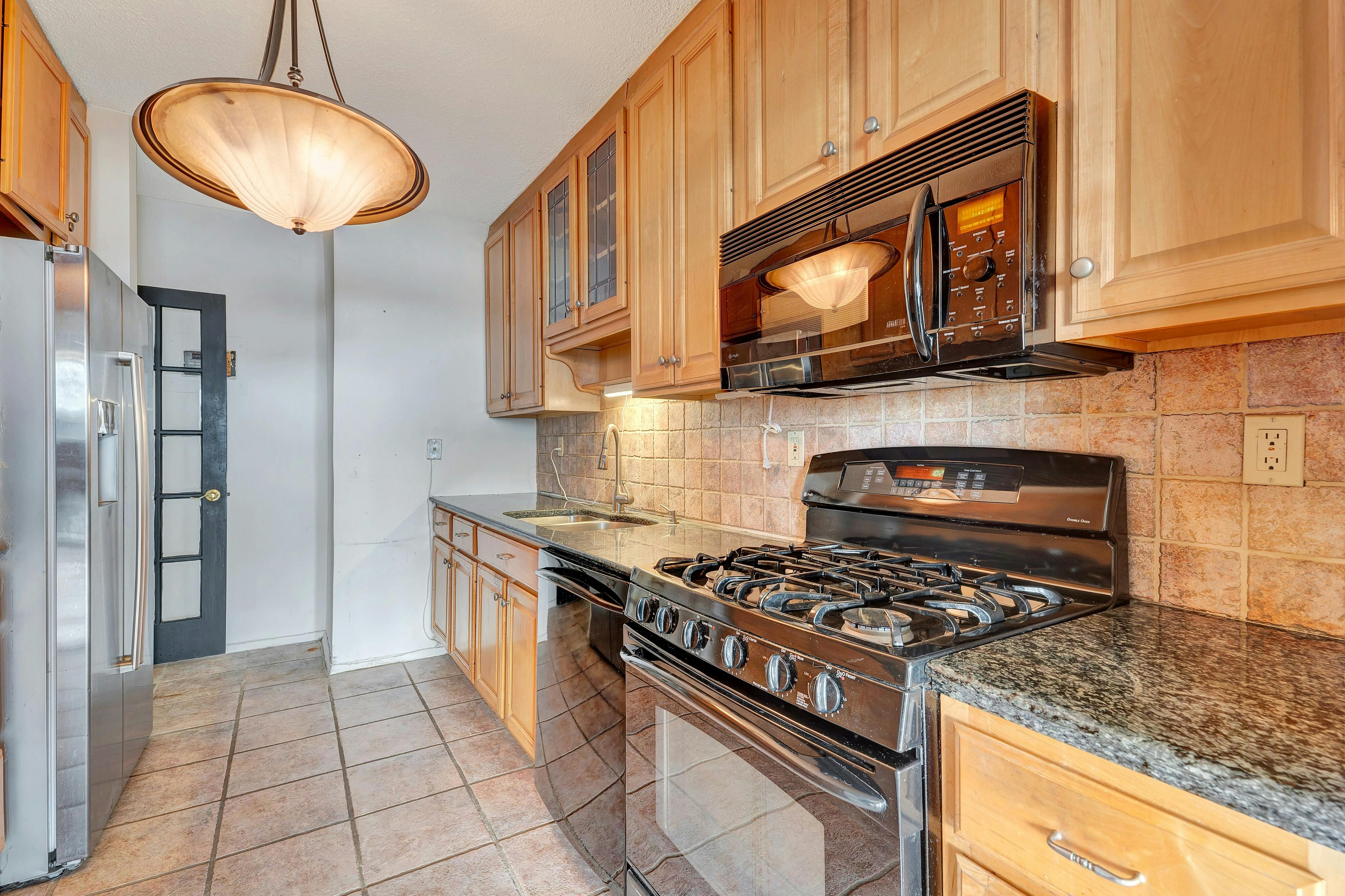 1530 Palisade Avenue Unit# 3R