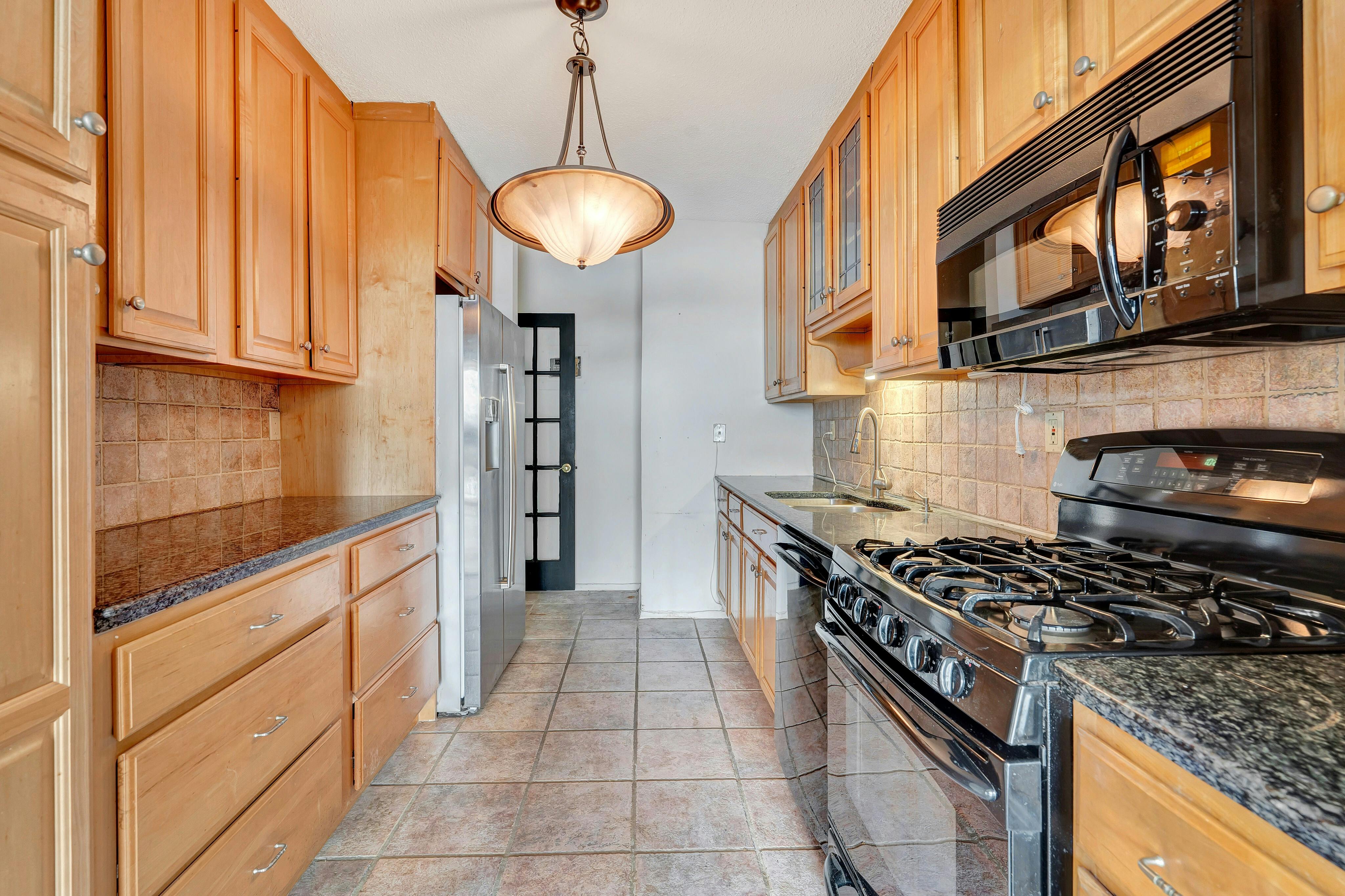 1530 Palisade Avenue Unit# 3R