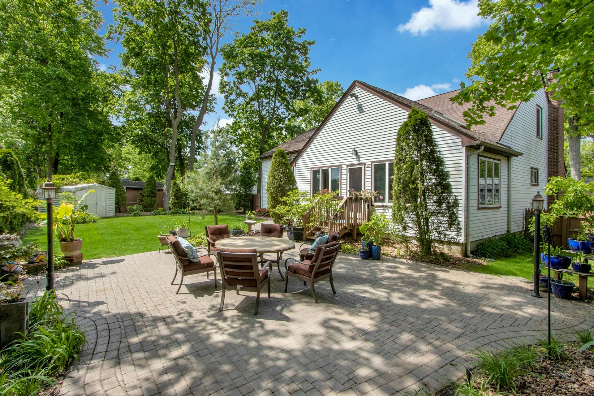 40 Greentree Terrace