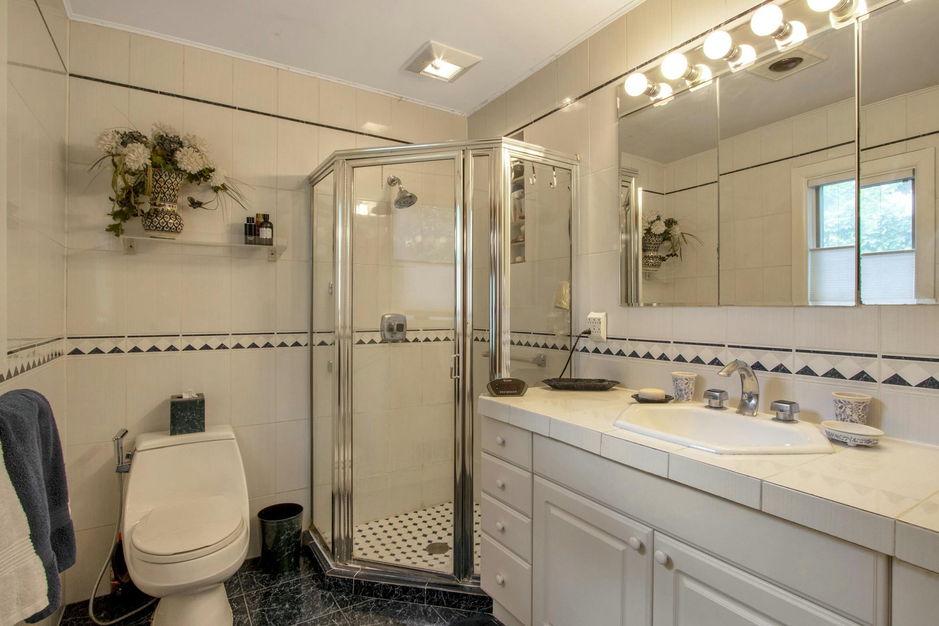40 Greentree Terrace